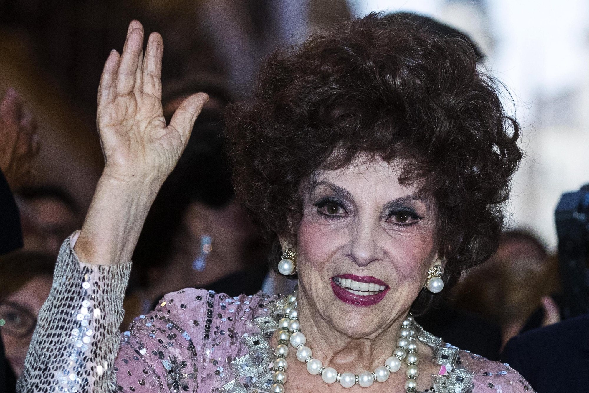 epa10408909 FILE Italian actress Gina Lollobrigida celebrates her 90th birthday during an event in downtown Rome, Italy, 04 July 2017 (reissued 16 January 2023). Lollobrigida, a high profile European actress in the 1950s and early 1960s, has died at the age of 95 Corriere della Sera reported 16 January 2023.  EPA/ANGELO CARCONI *** Local Caption *** 53626285