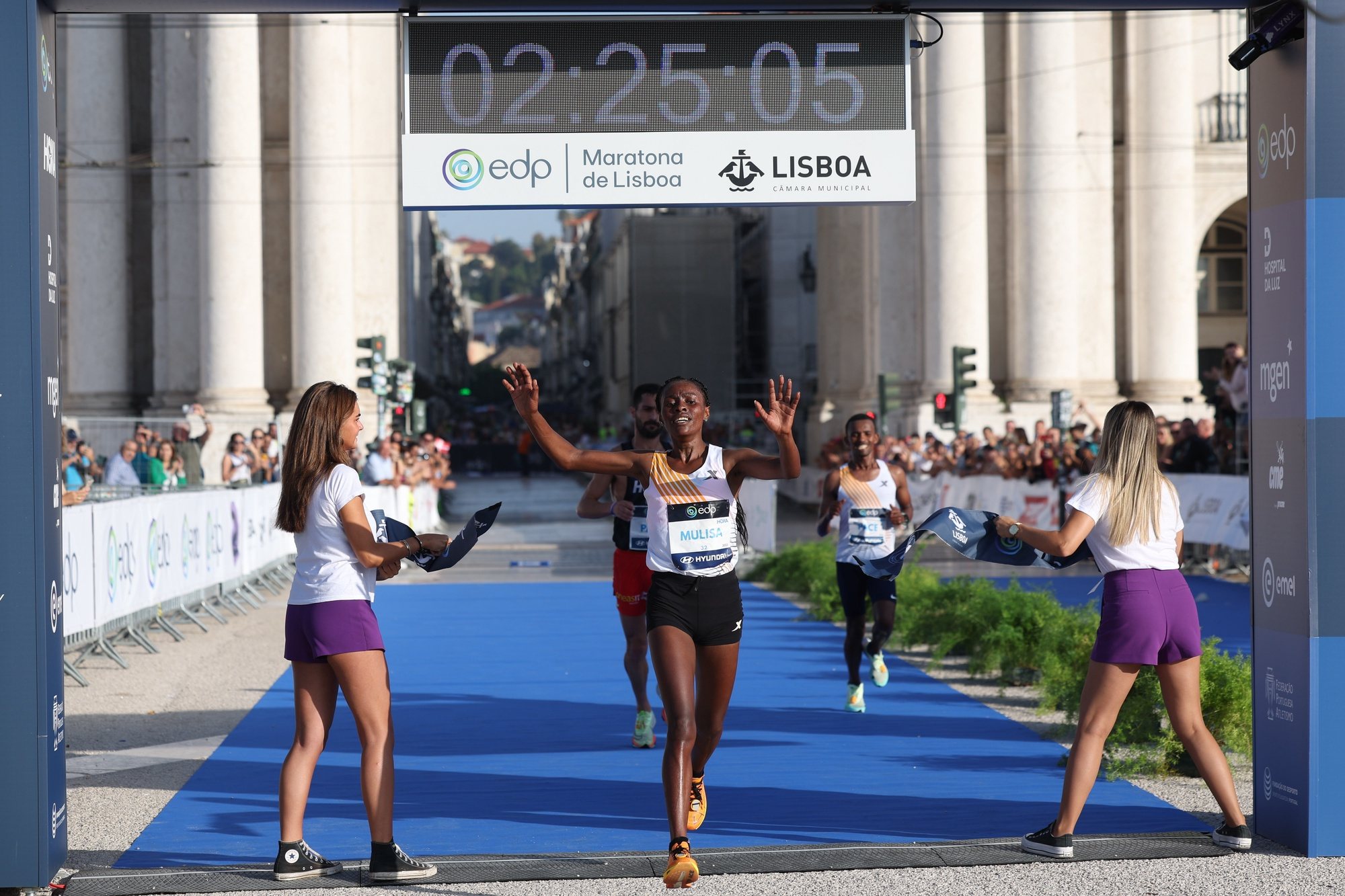 Ethiopia&#039;s athlete Aberu Ayana Mulisa was the first woman to cross the Lisbon&#039;s marathon finish line today&#039;s 08th october 2023. TIAGO PETINGA/LUSA