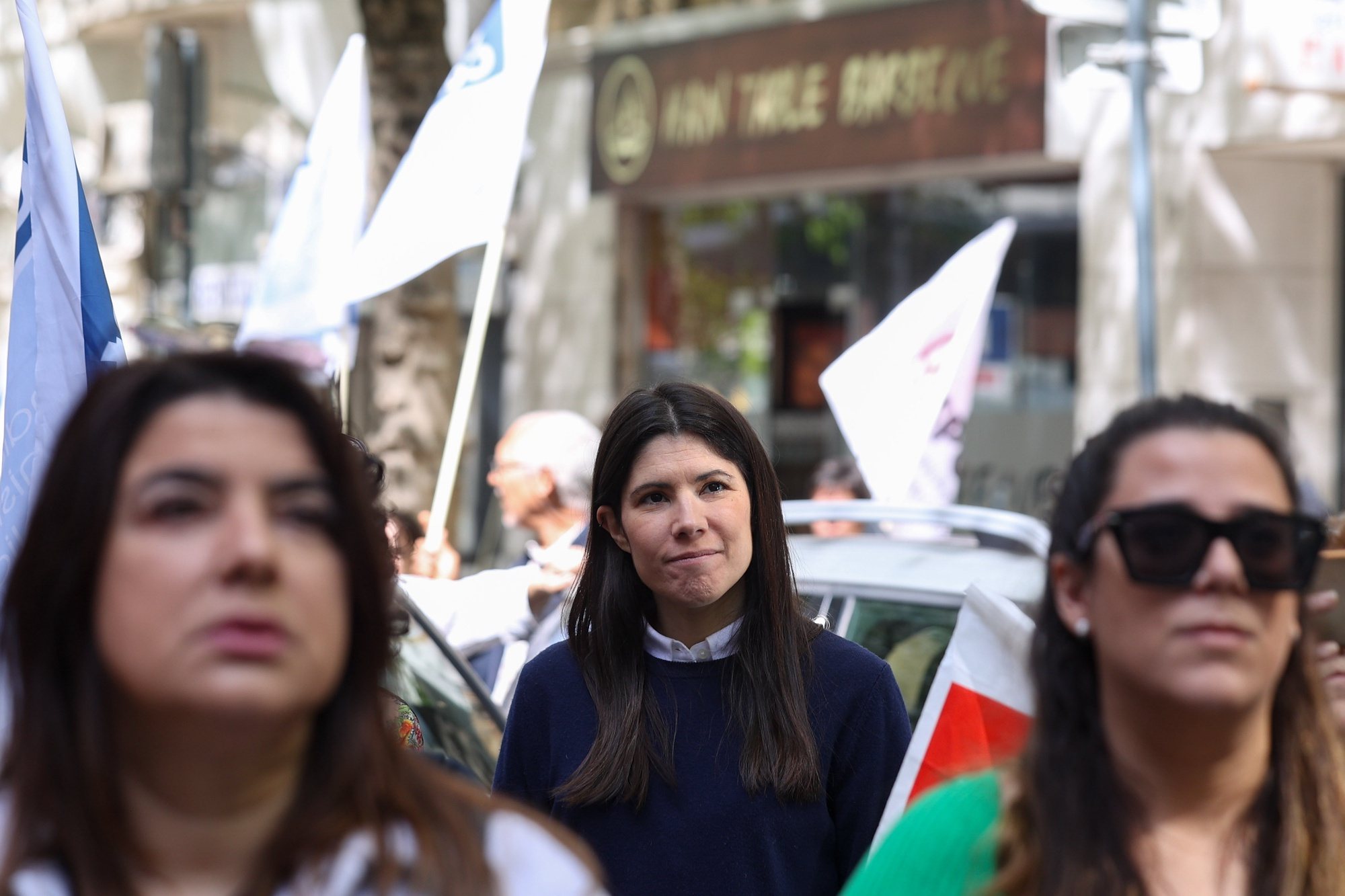 A líder do Bloco de Esquerda (BE),  Mariana Mortágua, durante a manifestação “Defender o SNS, cumprir Abril” , em frente ao Ministério da Saúde, em Lisboa, 05 de abril de 2024.  TIAGO PETINGA/LUSA