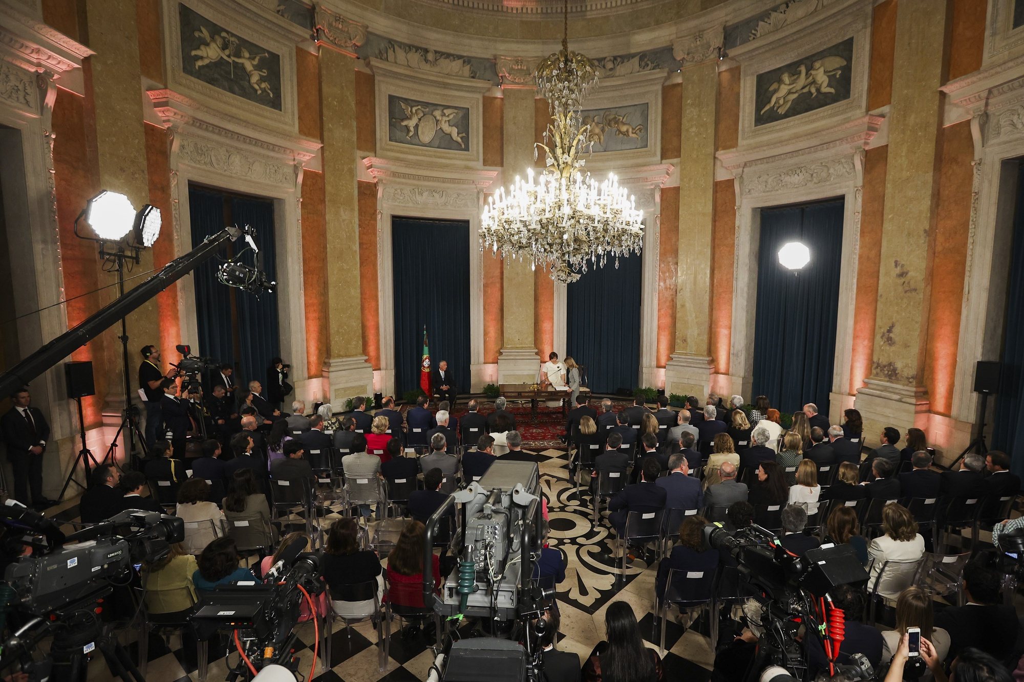 Cerimónia de posse dos secretários de Estado do XXIV Governo Constitucional, no Palácio da Ajuda, em Lisboa, 05 de abril de 2024. JOSÉ SENA GOULÃO/LUSA