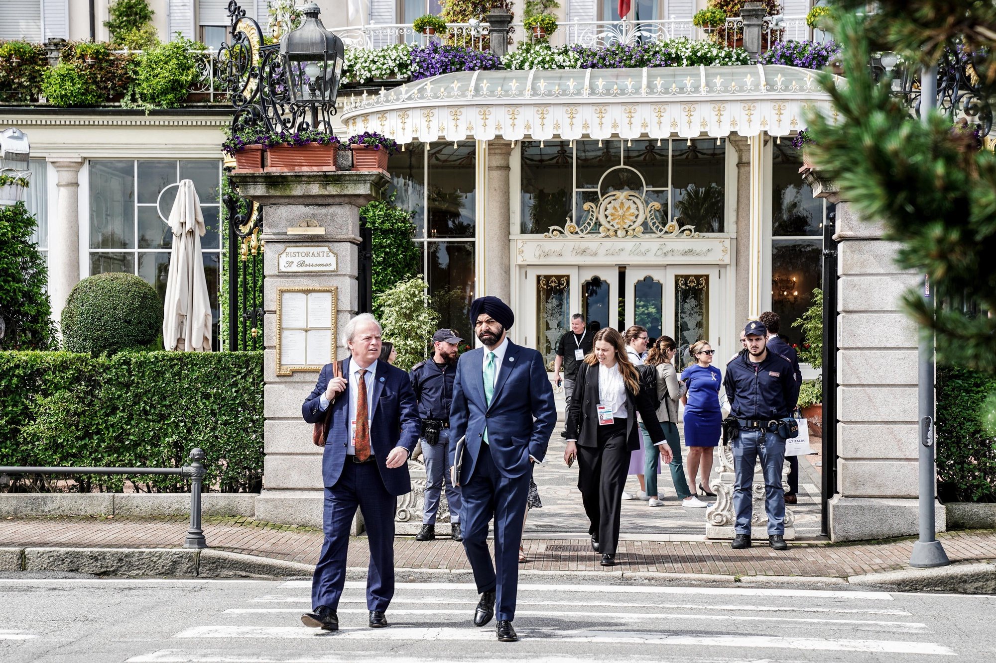 epa11368030 World Bank President Ajay Banga (R) during a break on the last day of the G7 Finance Ministers and Central Bank Governors Meeting in Stresa, Northern Italy, 25 May 2024. The G7 Finance Ministers&#039; Meeting runs from 23 to 25 May.  EPA/JESSICA PASQUALON