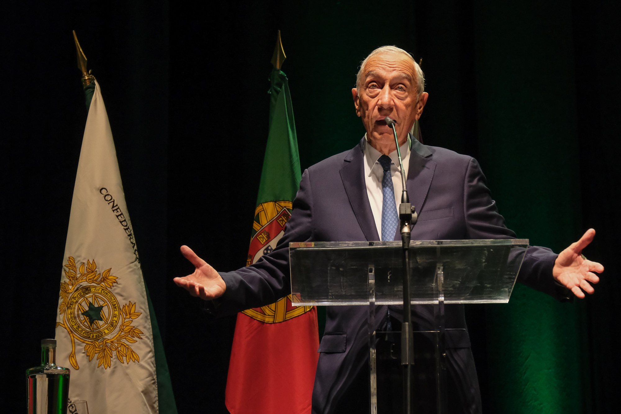 O Presidente da República, Marcelo Rebelo de Sousa, intervém na sessão de encerramento do Congresso do centenário da Confederação Portuguesa de Coletividades de Cultura, Recreio e Desporto (CPCCRD), em Setúbal, 25 de maio de 2024. RUI MINDERICO/LUSA
