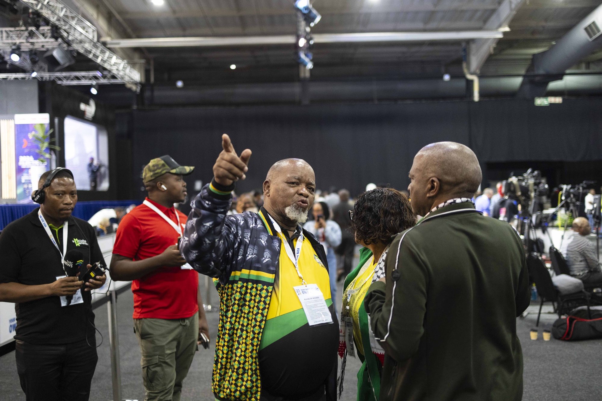 epa11381946 ANC (African National Congress) member of the national assembly, Gwede Mantashe (C) in the IEC (Independent Electoral Commission) National Results Operations Centre as voting counting continues after yesterdays the 2024 South African general election in Johannesburg, South Africa, 31 May 2024. Over 27 million citizens are registered to vote in the national and provincial elections to elect a new National Assembly and state legislatures according to the electoral commission of South Africa. South Africans do not directly vote for the president. They vote for parties that will appoint 400 representatives to the National Assembly who will then choose the president for the next five years with a simple majority of 201 votes or more. Some of the main concerns of South Africans are unemployment, unreliable electricity supply, corruption, economic issues including inflation and poverty according to an Afrobarometer pre-election survey. Those issues could mean the end of the political dominance of the African National Congress (ANC), three decades after Nelson Mandela led the party to power.  EPA/KIM LUDBROOK