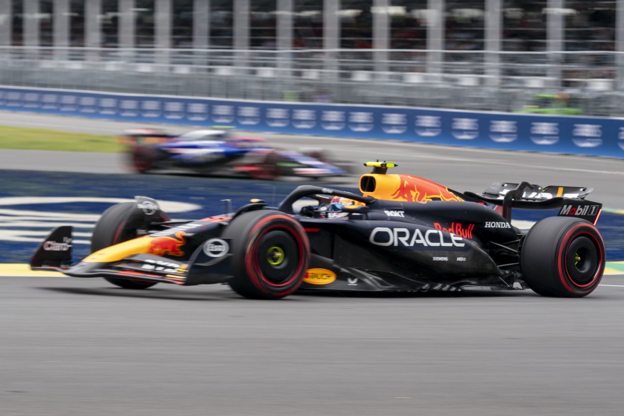 epa11396898 Red Bull Racing driver Max Verstappen of Netherlands in action during free practice session 2 for the Formula One Grand Prix of Canada, in Montreal, Canada, 07 June 2024. The 2024 Formula 1 Grand Prix of Canada is held on Circuit Gilles Villeneuve racetrack on 09 June.  EPA/SHAWN THEW