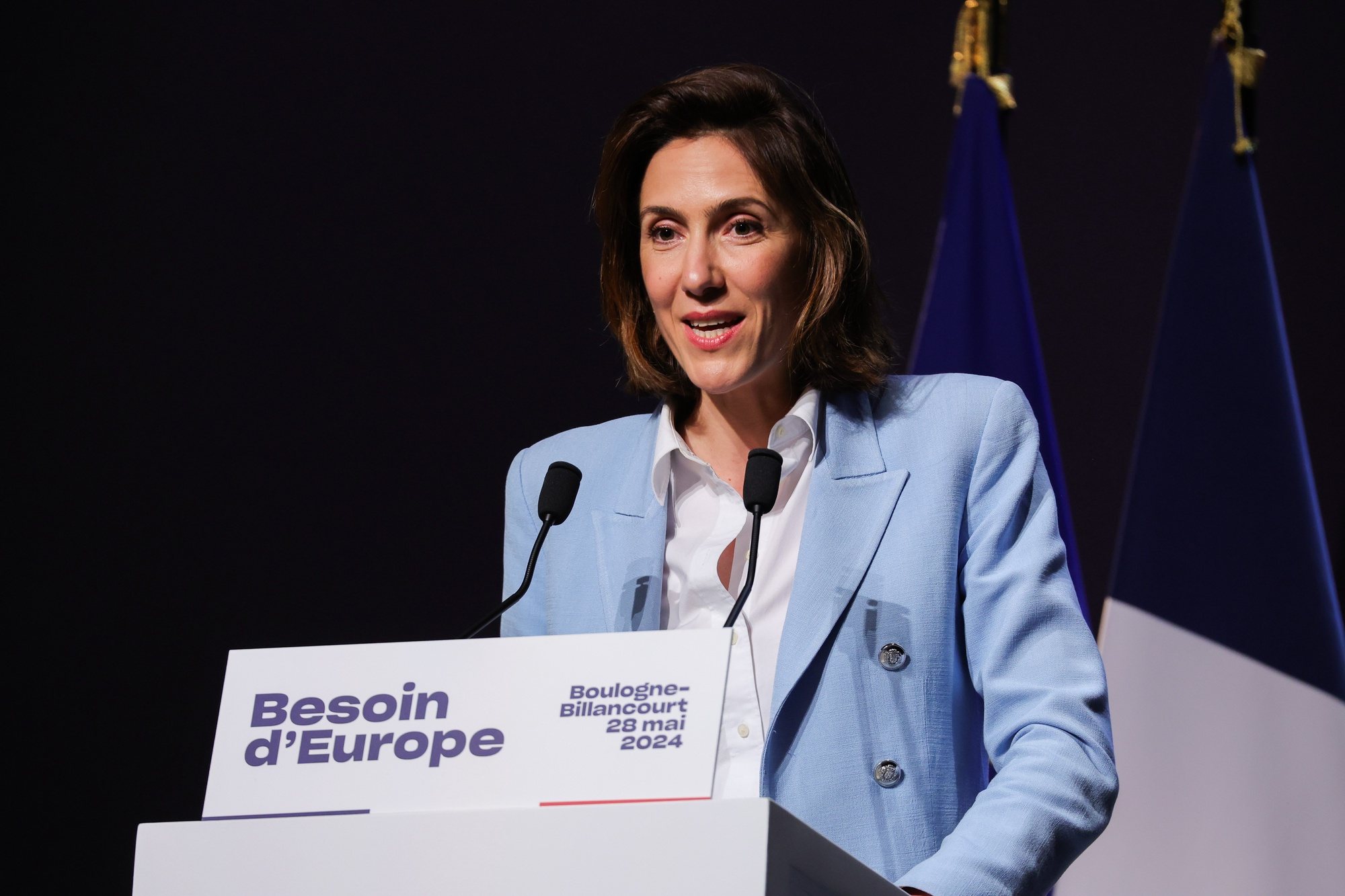 epa11376420 Renaissance Party European candidate Valerie Hayer delivers a speech during President Macron&#039;s Renaissance party meeting in Boulogne-Billancourt, Paris suburbs, France, 28 May 2024. This year&#039;s European Parliament elections are scheduled across EU member states from 06 to 09 June 2024.  EPA/TERESA SUAREZ