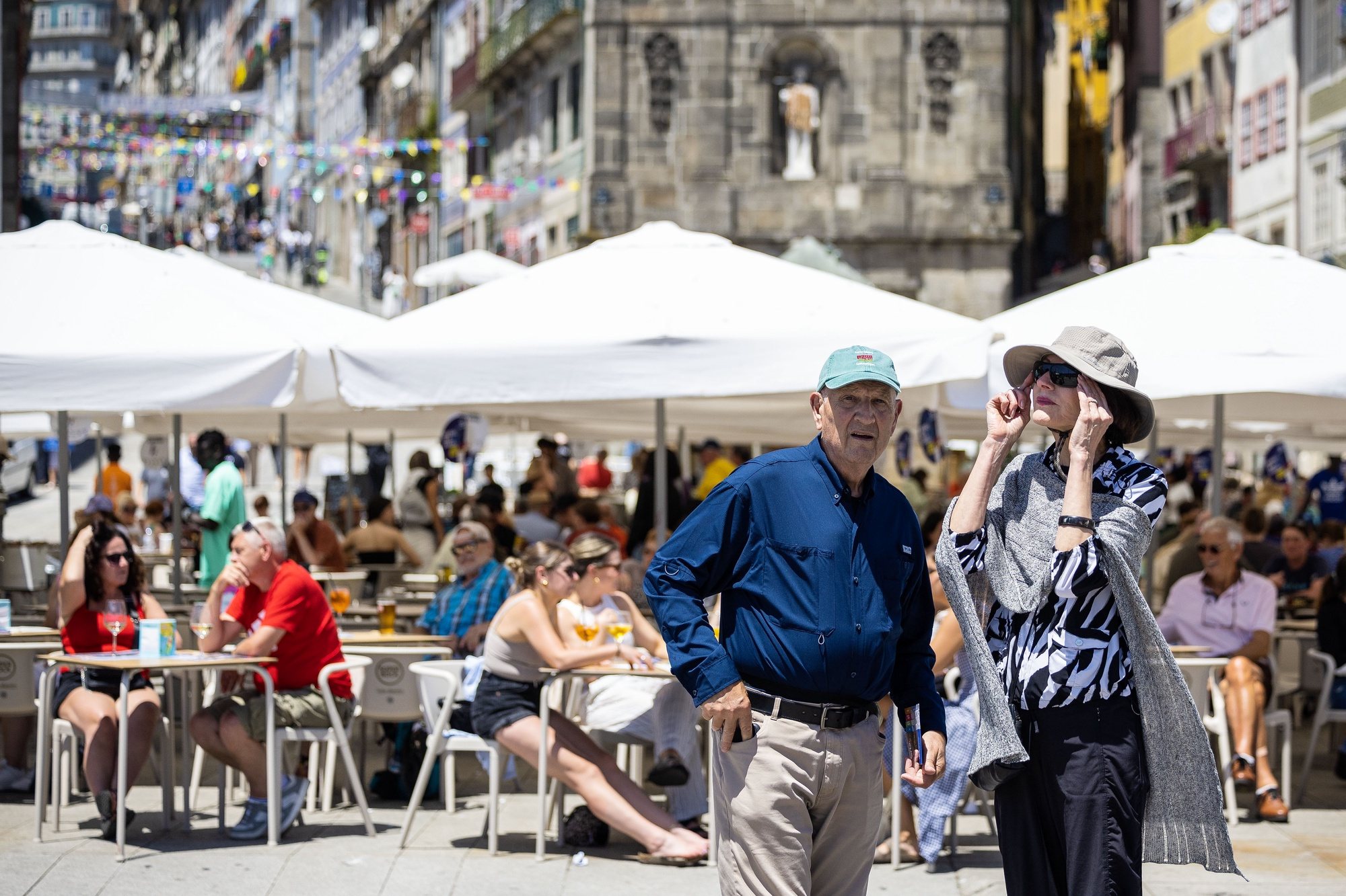 Turistas passeiam na ribeira do Porto, 13 de junho de 2024. JOSÉ COELHO/LUSA