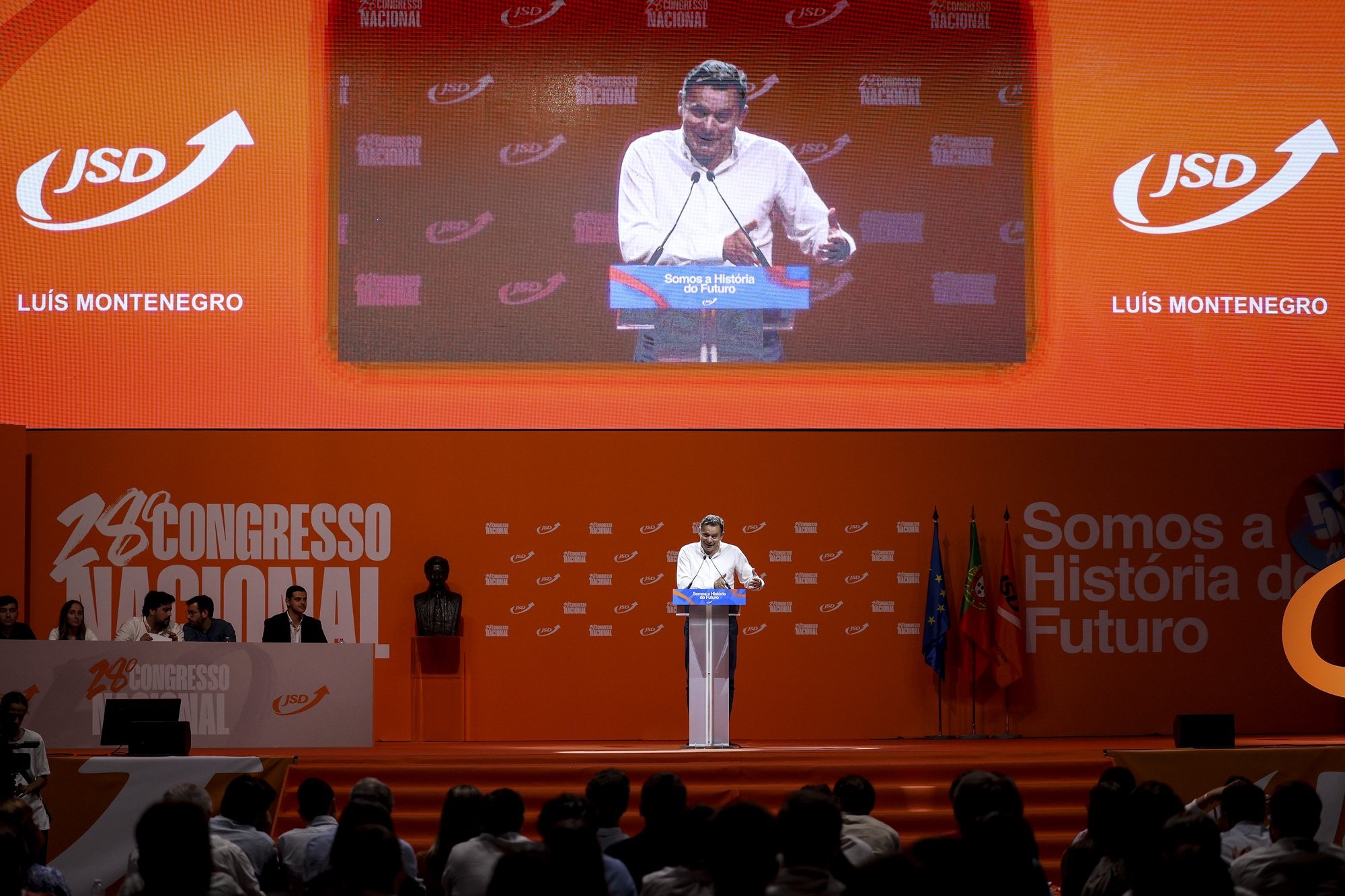 O primeiro-ministro e Presidente do Partido Social Democrata (PSD), Luís Montenegro, discursa durante a sessão de encerramento do 28.º Congresso Nacional da JSD, em Lisboa, 23 de junho de 2024. FILIPE AMORIM/LUSA