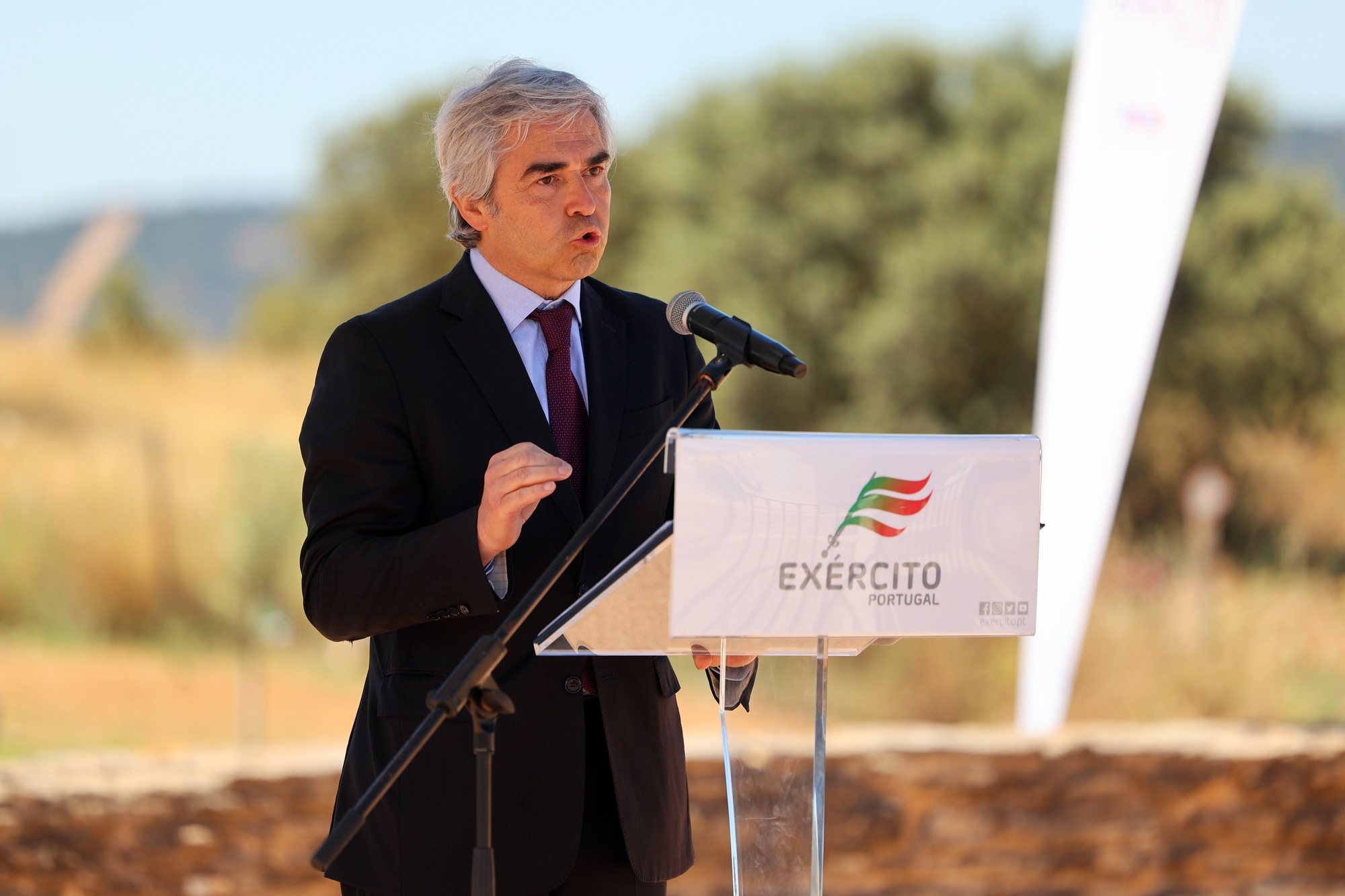 O ministro da Defesa Nacional, Nuno Melo, discursa no decorrer das comemorações do 359.º aniversário da Batalha de Montes Claros onde inaugurou o Terreiro e Memorial desta batalha, iniciativa promovida pela Fundação Batalha de Aljubarrota. Borba, 17 de junho de 2024. NUNO VEIGA/LUSA