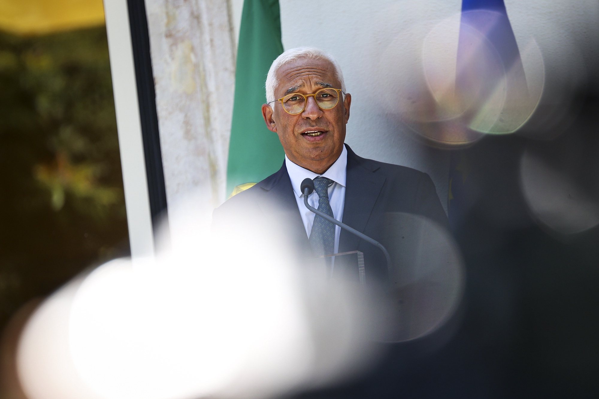 O presidente eleito do Conselho Europeu, António Costa, durante uma declaração com o primeiro-ministro, Luís Montenegro (ausente da fotografia), antes do almoço entre ambos na sua residência oficial em Lisboa, 01 de julho de 2024. FILIPE AMORIM/LUSA