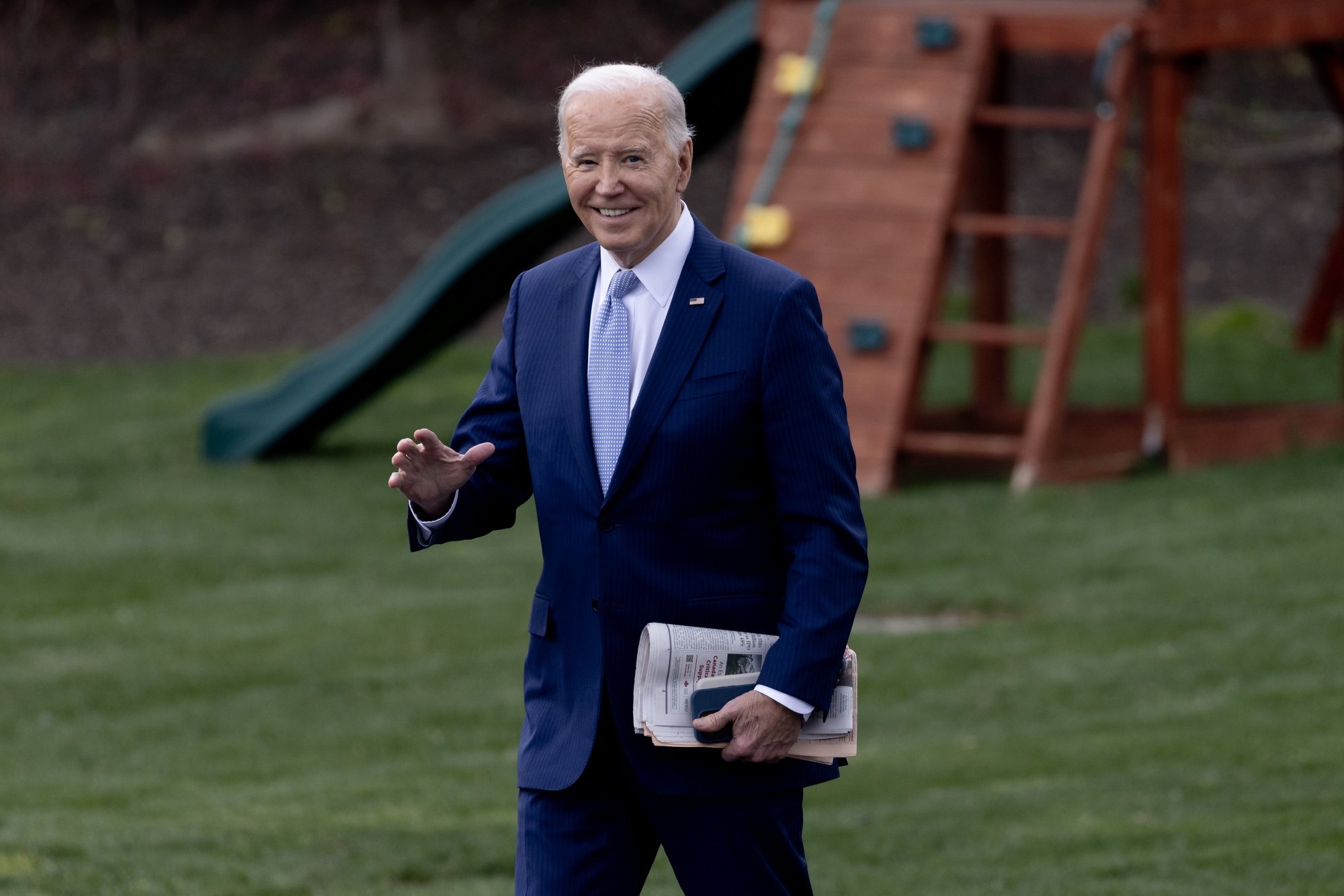 epa11237542 US President Joe Biden walks on the South Lawn of the White House to depart by Marine One, in Washington, DC, USA, 22 March 2024. Biden travels to Delaware.  EPA/MICHAEL REYNOLDS