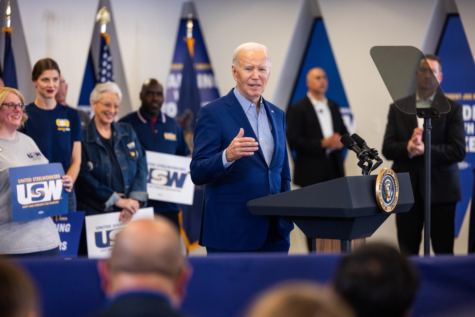 epa11285183 US President Joe Biden calls for tripling tariffs on Chinese steel imports while speaking at the United Steel Workers Headquarters in Pittsburgh, Pennsylvania, USA, 17 April 2024. He also repeatedly attacked his Republican rival for the presidency, Donald Trump. Biden is on the second day of a three-day swing through the swing-state of Pennsylvania, with additional stops in Scranton and Philadelphia.  EPA/JIM LO SCALZO
