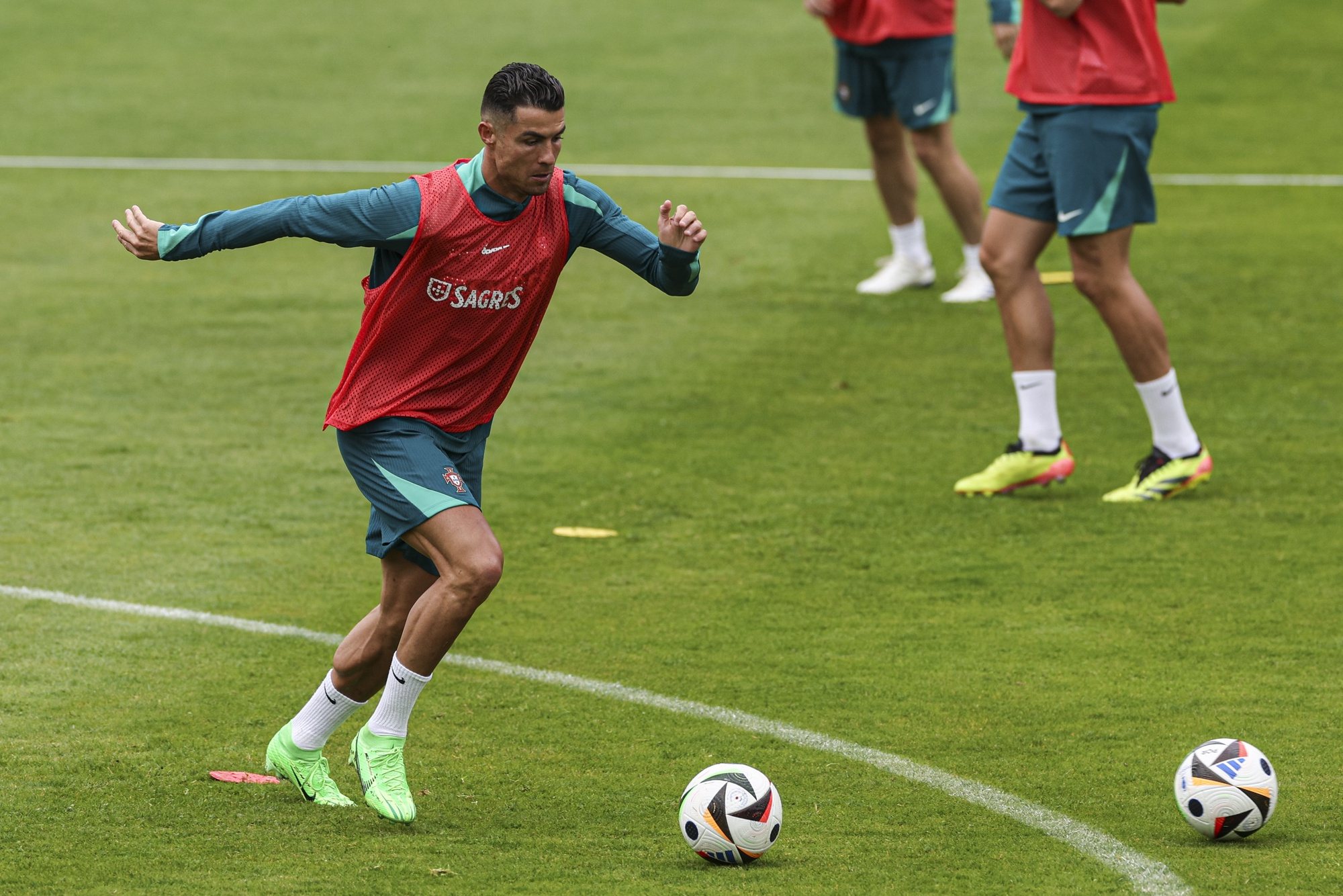 Portugal national soccer team player Cristiano Ronaldo during a training session open to the public at Heidewaldstadion in Gütersloh, Germany, 14 June 2024. The Portuguese national soccer team is based in Marienfeld, Harsewinkel during the UEFA EURO 2024. MIGUEL A. LOPES/LUSA