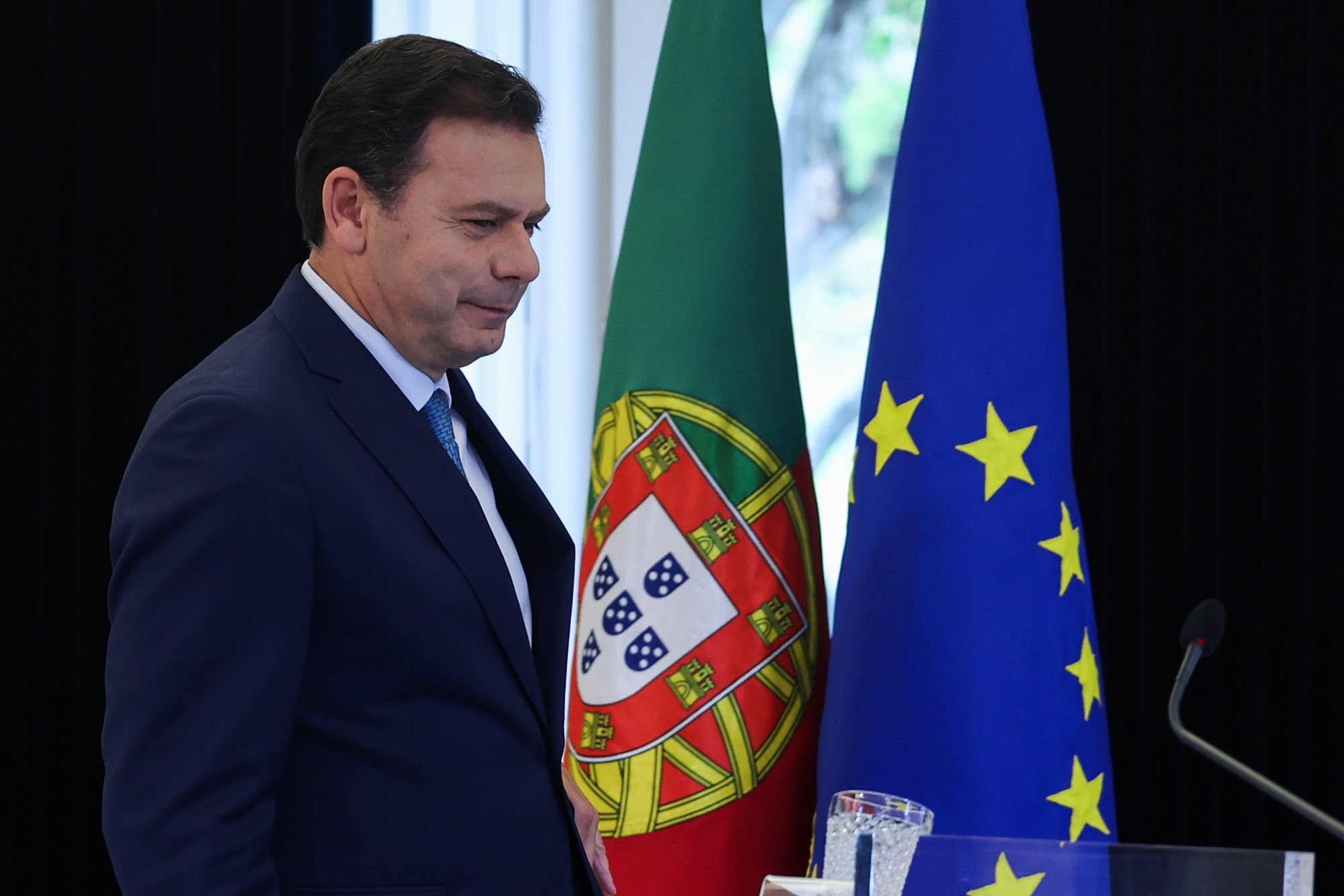 O primeiro-ministro, Luís Montenegro, participa na conferência de imprensa no final da reunião do Conselho de Ministros, na residência oficial, no ´Palácio de São Bento, Lisboa, 20 de junho de 2024. ANTÓNIO COTRIM/LUSA
