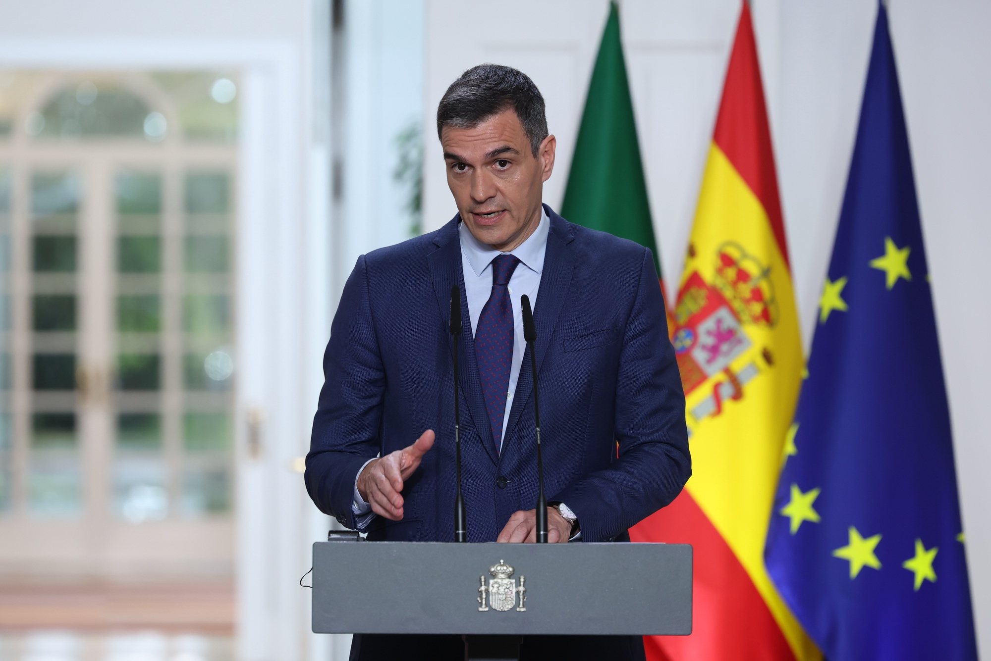 epa11280721 Spanish Prime Minister Pedro Sanchez addresses a press conference with Portuguese Prime Minister Luis Montenegro(not pictured) at the Moncloa Palace in Madrid, Spain, 15 April 2024. Montenegro is on an official visit to Spain.  EPA/KIKO HUESCA