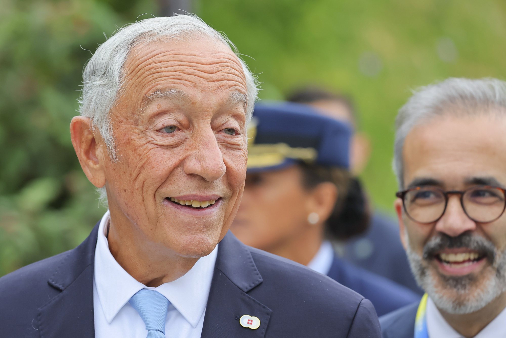 epa11413073 Portugal&#039;s President Marcelo Rebelo de Sousa (L) arrives for the opening ceremony of the Summit on Peace in Ukraine at the Buergenstock Resort in Stansstad, near Lucerne, Switzerland, 15 June 2024. International heads of state gather on 15 and 16 June at the Buergenstock Resort in central Switzerland for the two-day Summit on Peace in Ukraine.  EPA/Denis Balibouse / POOL    EDITORIAL USE ONLY  EDITORIAL USE ONLY