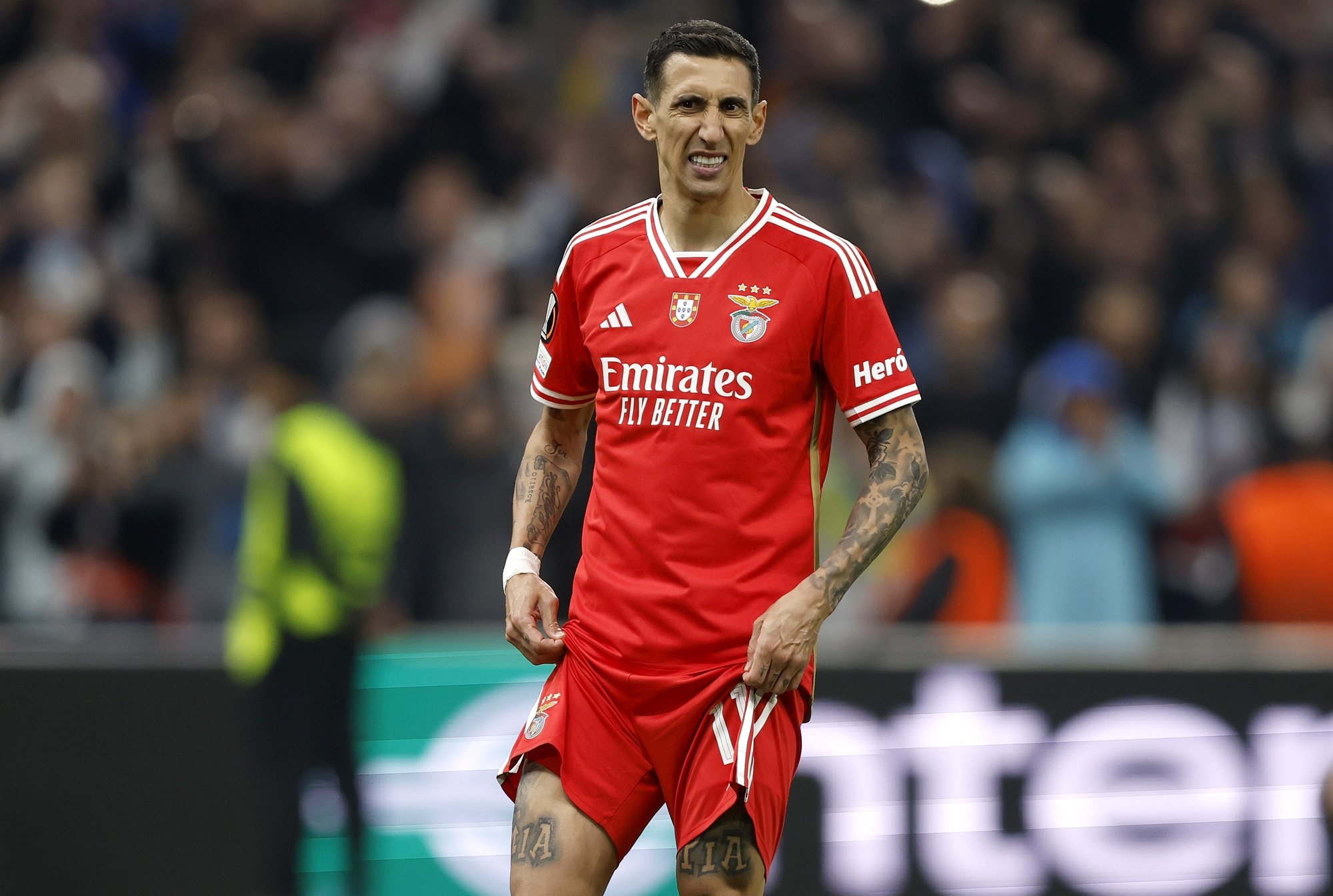 epa11287547 Angel di Maria of Benfica reacts after he failed to score in the penalty shoot-out of the UEFA Europa League quarter-final, 2nd leg soccer match of Olympique Marseille against SL Benfica, in Marseille, France, 18 April 2024.  EPA/GUILLAUME HORCAJUELO