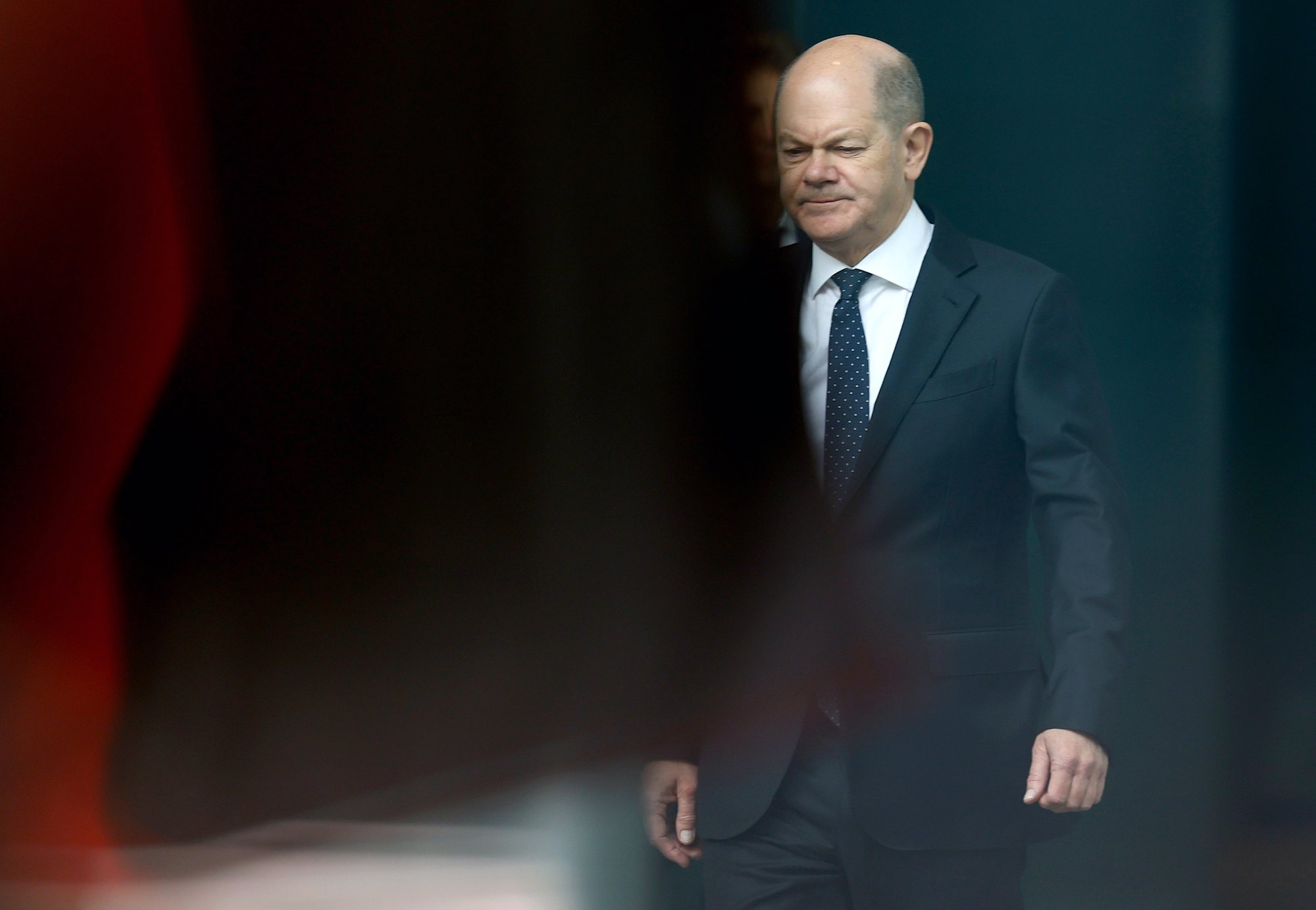 epa11221779 German Chancellor Olaf Scholz awaits the arrival of European Council president at the Chancellery in Berlin, Germany, 15 March 2024. Scholz and Michel are expected to hold talks focused on preparations for the European Council on 21 and 22 March in Brussels.  EPA/HANNIBAL HANSCHKE
