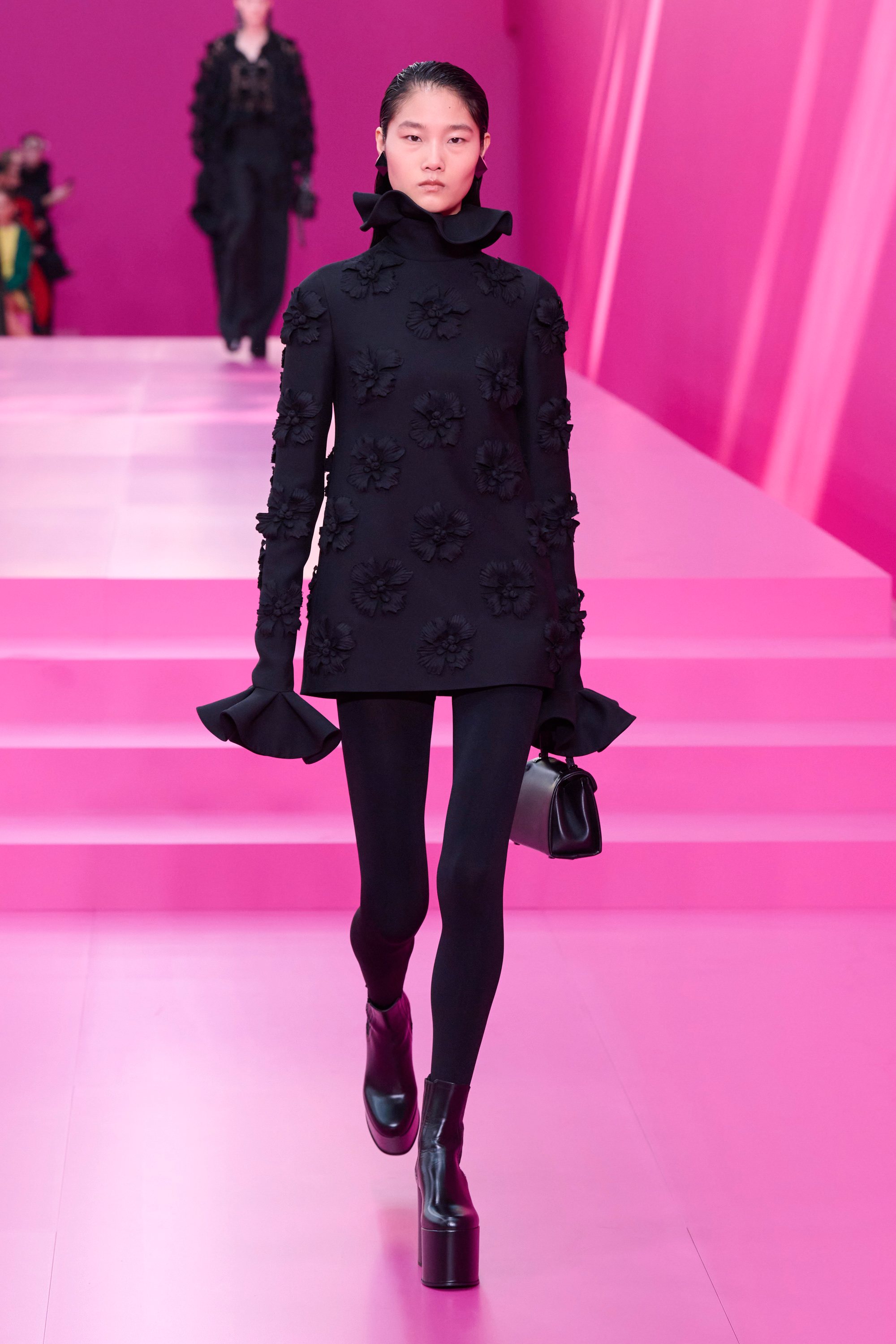 Valentino : Runway - Paris Fashion Week - Womenswear F/W 2022-2023