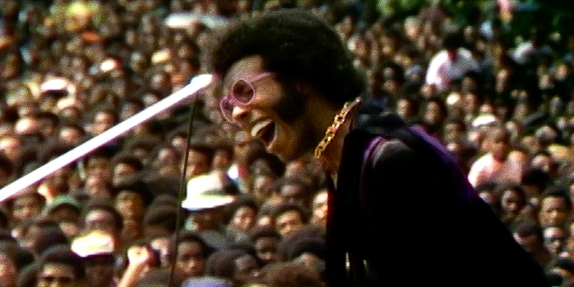Sly a liderar a sua Family Stone, numa das mais marcantes atuações de todo o Harlem Cultural Festival