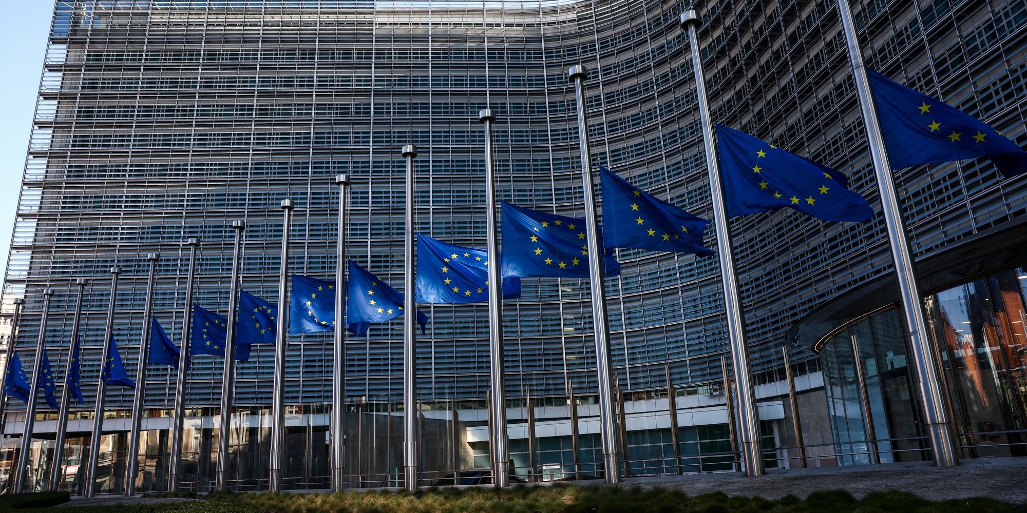 Bruxelas quer prolongar até março alívio de regras para ajudas estatais na UE