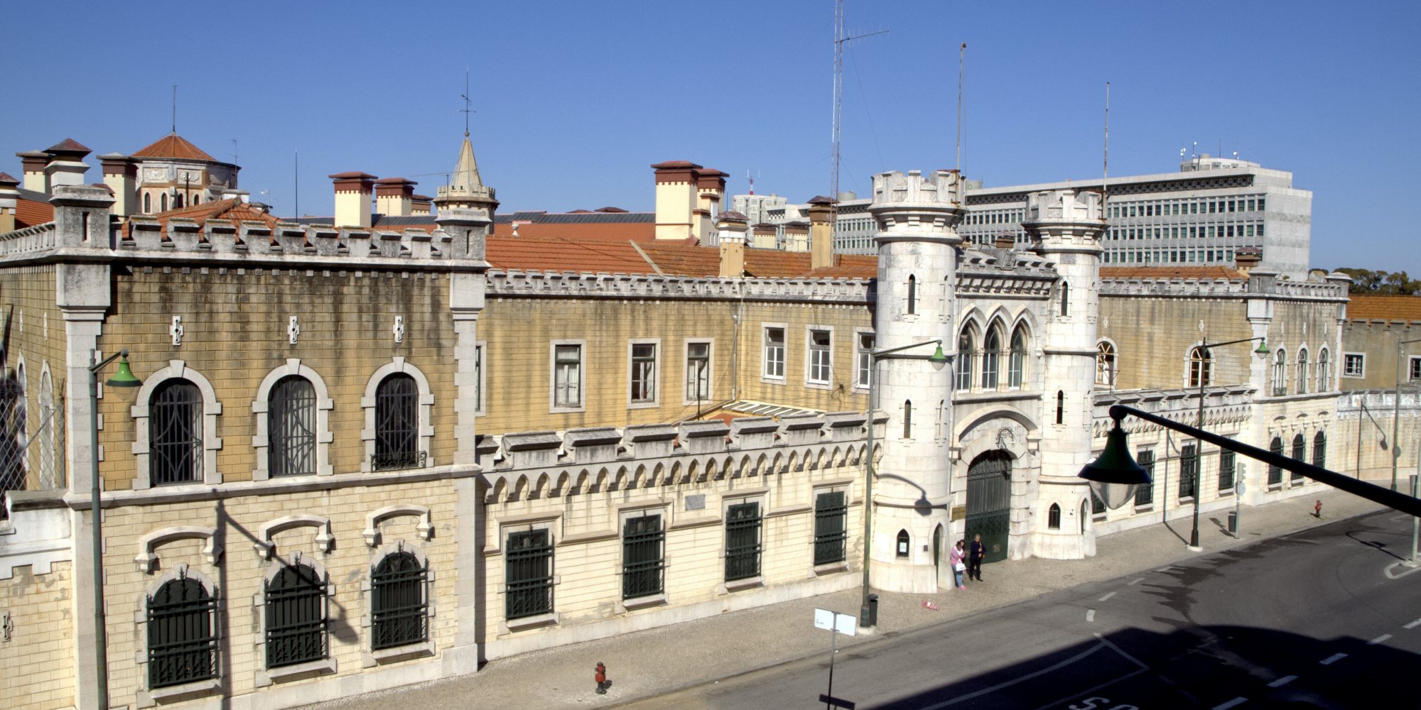 Prisão de Lisboa deverá fechar portas até ao final de 2026, segundo o último compromisso apresentado pelo Governo