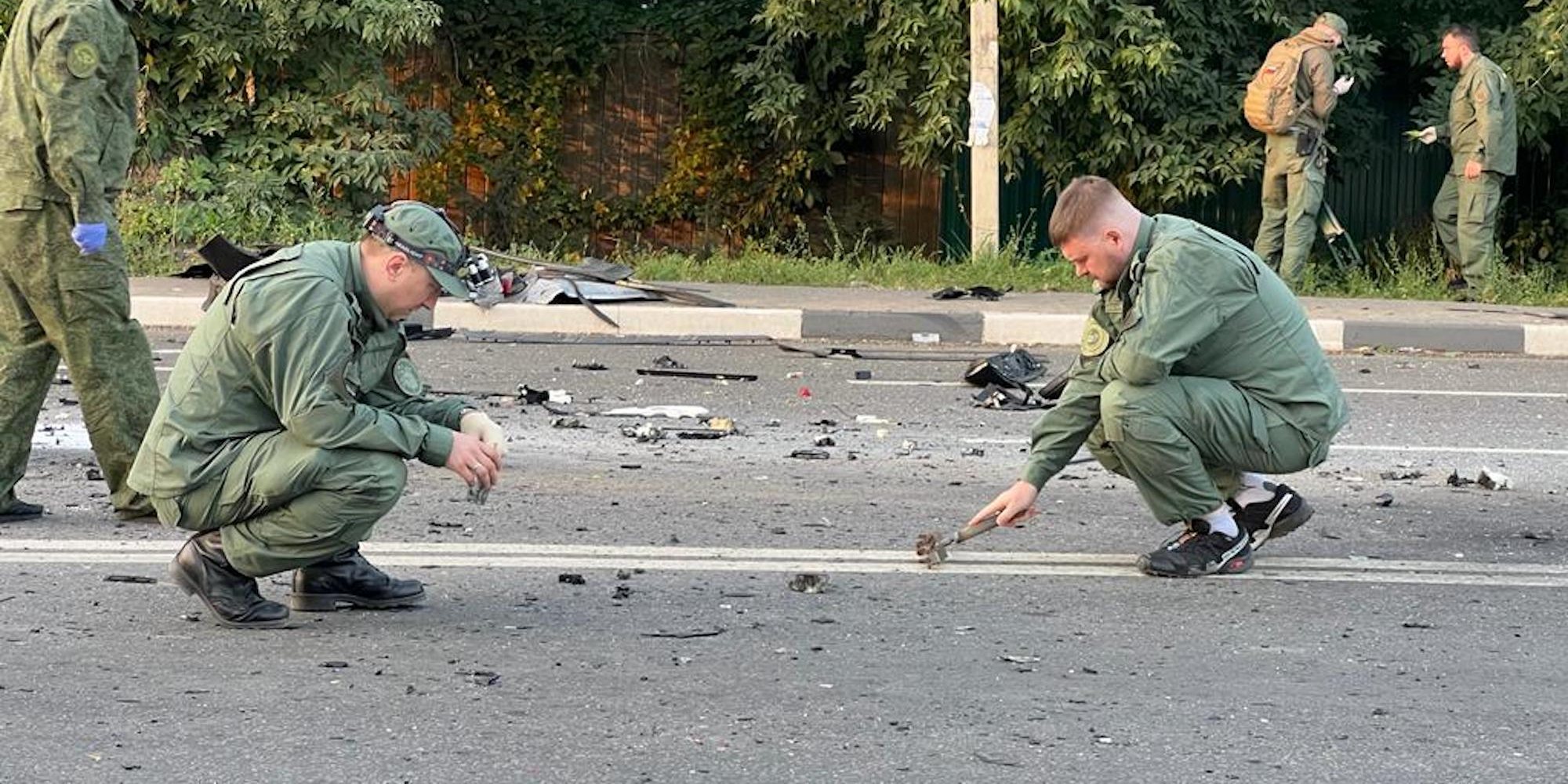 Uma equipa de investigadores esteve no local da explosão a recolher provas (Fotografia: Comité de Investigação da Federação Russa)