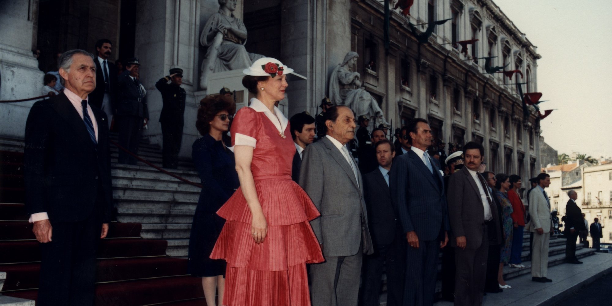 Visita oficial de Sua Majestade a Rainha da Dinamarca, Margarida II à Assembleia da República, em Lisboa (Fotografias de Alves Pinto, 1984-06-25)