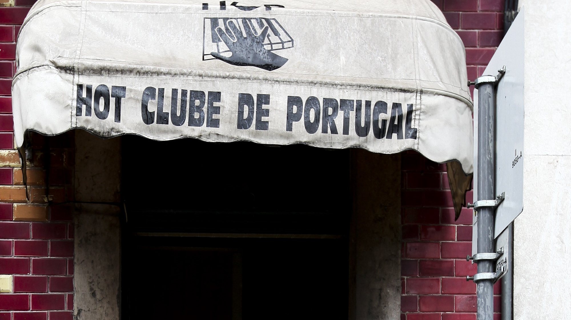 Entrada do clube de jazz, Hot Clube de Portugal, na Praça da Alegria, em Lisboa, 22 de Dezembro de 2009. MIGUEL A. LOPES / LUSA