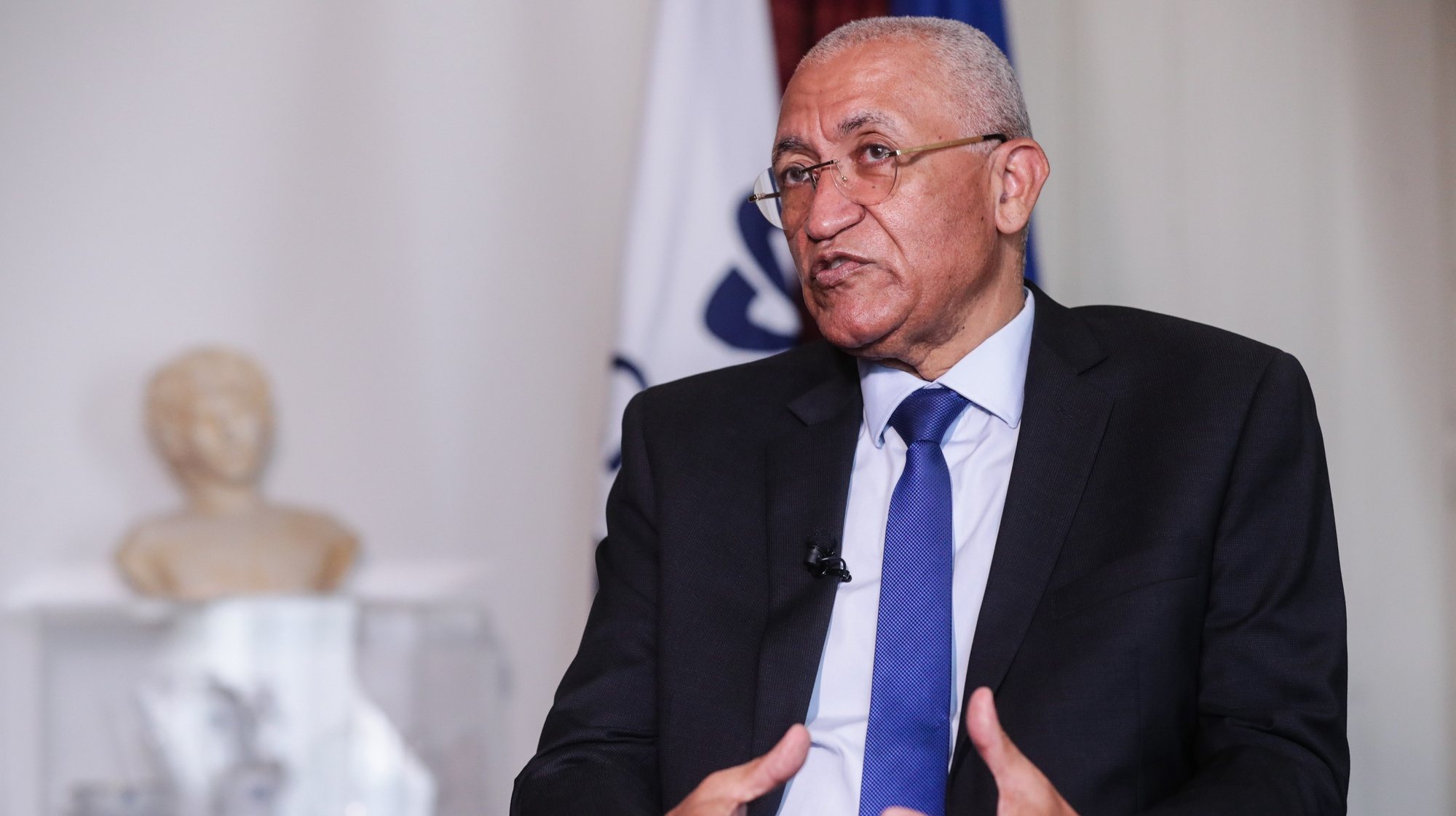 O ministro dos Negócios Estrangeiros de Cabo Verde, Rui Figueiredo Soares, fala em entrevista à Agência Lusa na sede da CPLP, em Lisboa, 30 de abril de 2021. (ACOMPANHA TEXTO DA LUSA DO DIA 02 DE MAIO DE 2021). TIAGO PETINGA/LUSA