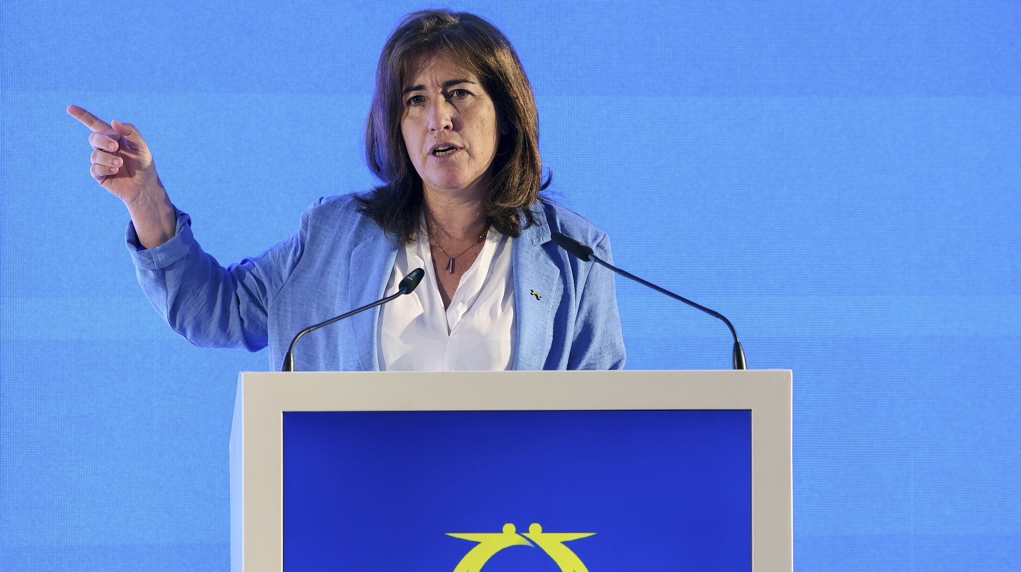 epa10655535 Portuguese Minister of Labour, Solidarity and Social Security Ana Mendes Godinho gestures as she speaks during the Porto Social Forum at the Pavilhao Rosa Mota, in Porto, Portugal, 26 May 2023. The Porto Social Forum, taking place from 26 May to 27 May, aims to reaffirm the role of Social Europe and continue the commitments made at the Porto Social Summit in 2021, involving the Presidency of the EUCouncil, the European Commission, the European Parliament, social partners, and civil society.  EPA/ESTELA SILVA