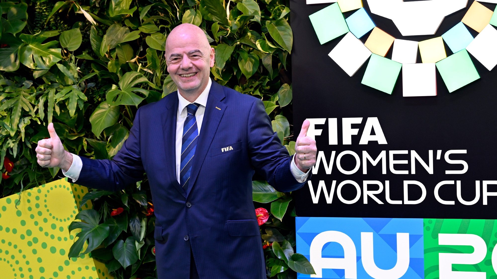epa10259138 FIFA President Giovanni Infantino poses for photographs during the FIFA Women’s World Cup Australia and New Zealand 2023 Draw at Aotea Centre, Auckland, New Zealand, 22 October 2022.  EPA/ALAN LEE AUSTRALIA AND NEW ZEALAND OUT