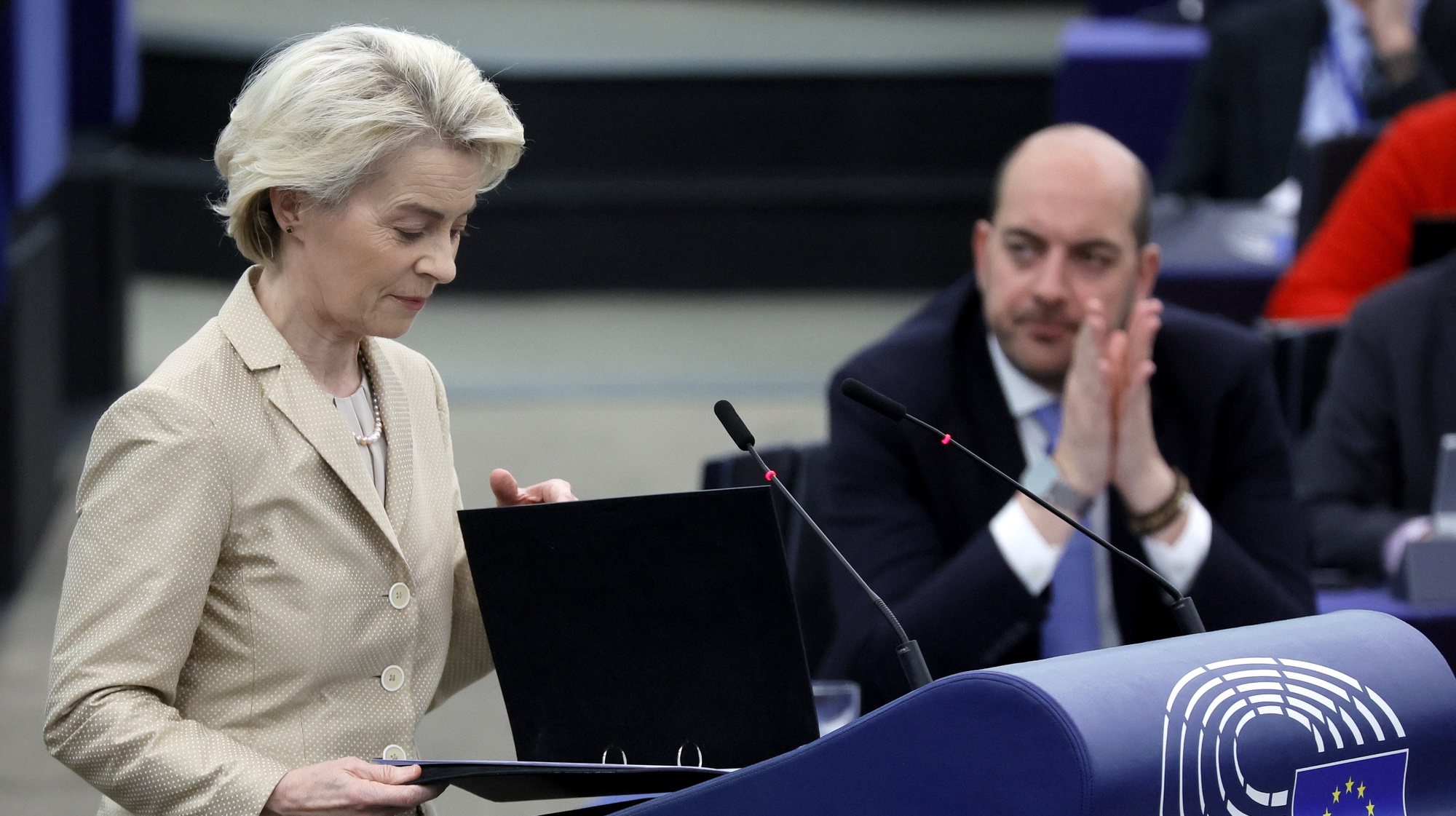 epa11186020 European Commission President Ursula von der Leyen speaks during a debate on European Security and Defence at the European Parliament in Strasbourg, France, 28 February 2024. The EU Parliament&#039;s session runs from 26 to 29 February 2024.  EPA/RONALD WITTEK