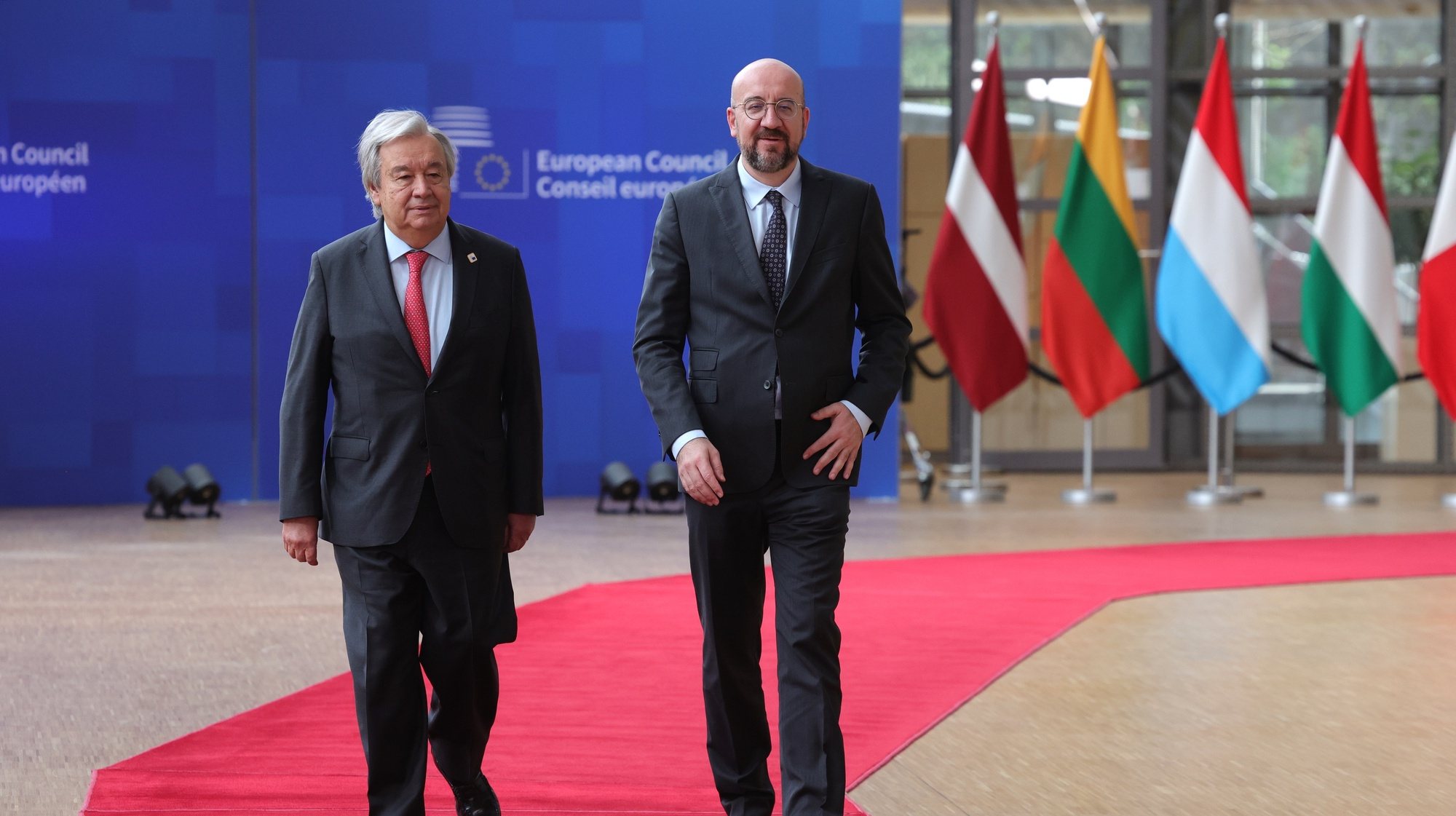 epa11233596 European Council President Charles Michel (R) and United Nations Secretary-General Antonio Guterres arrive to attend the European Council meeting in Brussels, Belgium, 21 March 2024. EU leaders are expected to address security and defence, continued support to Ukraine and the situation in the Middle-East as well as the EU&#039;s enlargement, external relations, migration, agriculture and the European Semester during a two-day summit.  EPA/OLIVIER MATTHYS