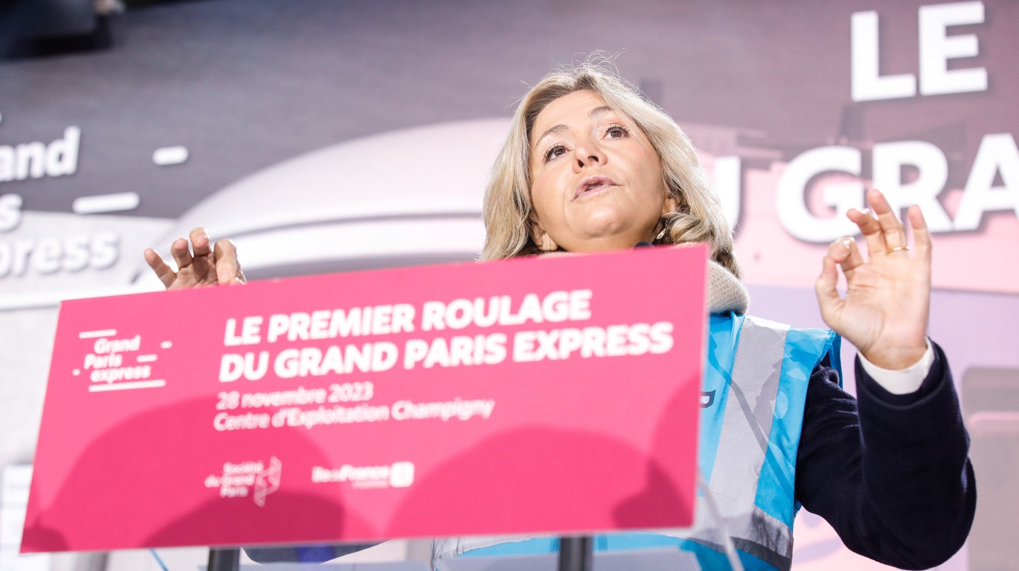 epa10998866 President of Ile-de-France Mobilite Valerie Pecresse speaks during the press presentation of the first run of the Grand Paris Express line 15 south from the operating center in Champigny sur Marne, outside Paris, 28 November 2023. Scheduled to be operational by the end of 2025, line 15 south is part of the Grand Paris Express project, which aims to improve transportation in the Paris suburbs.  EPA/TERESA SUAREZ