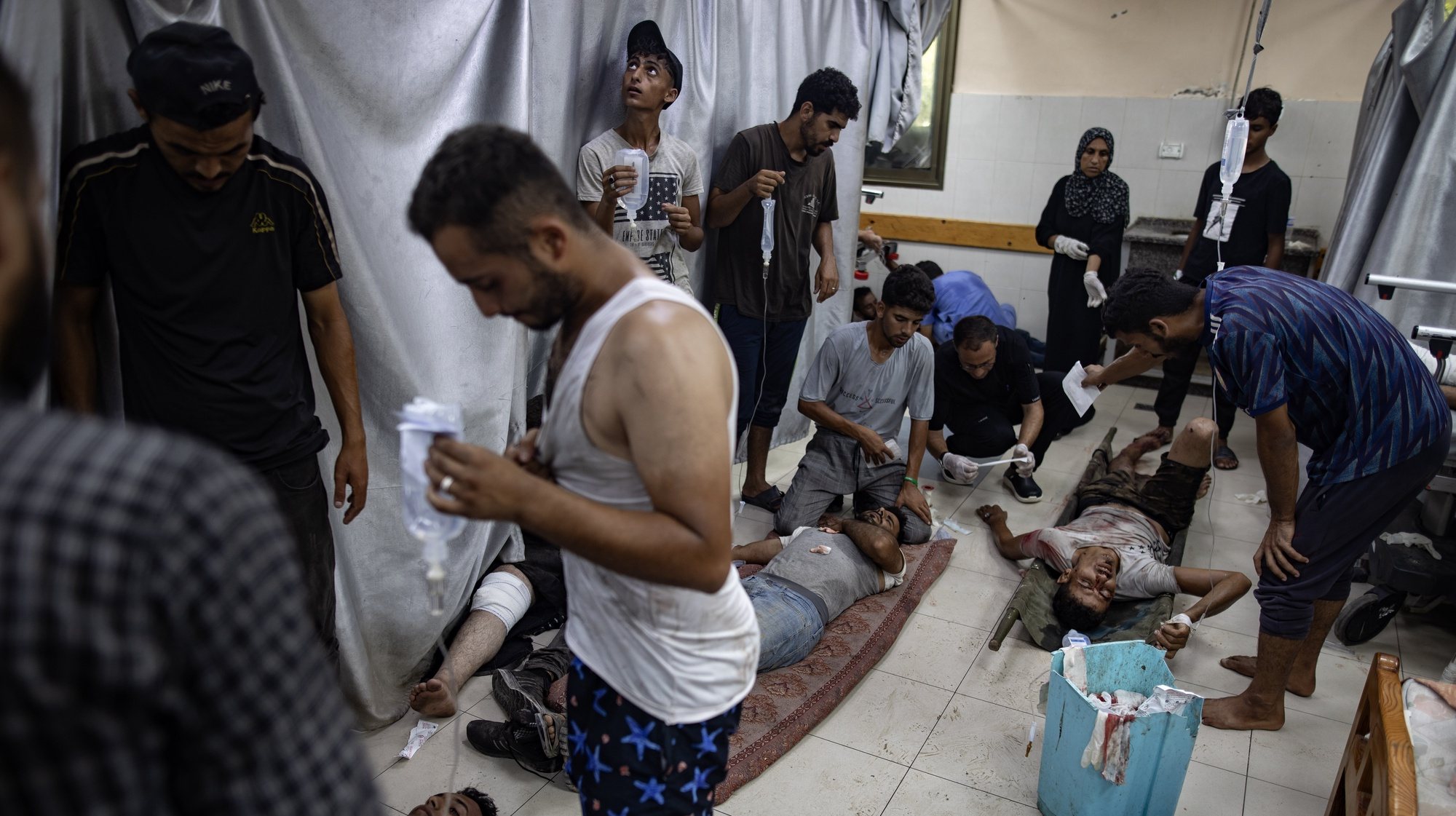 epa11475612 Wounded Palestinians at Nasser Hospital after an Israeli raid on the tents of displaced people in the Al-Mawasi area of Khan Yunis in the southern Gaza Strip, 13 July 2024. Gaza’s health ministry said at least 71 Palestinians were killed in the Israeli attack in Khan Younis, 289 others were injured. Israeli military confirmed it targeted Hamas military chief, Mohammed Deif, in Saturday’s attack in Gaza.  EPA/HAITHAM IMAD