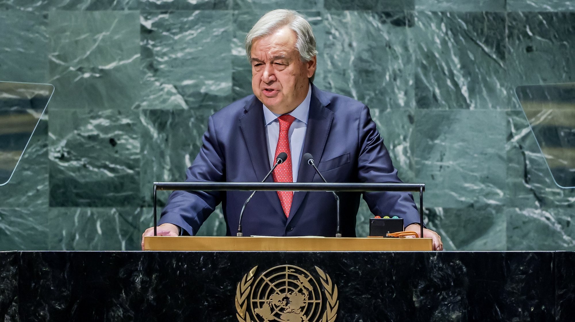 Guterres pede &quot;cessar-fogo humanitário definitivo&quot; na Faixa de Gaza
