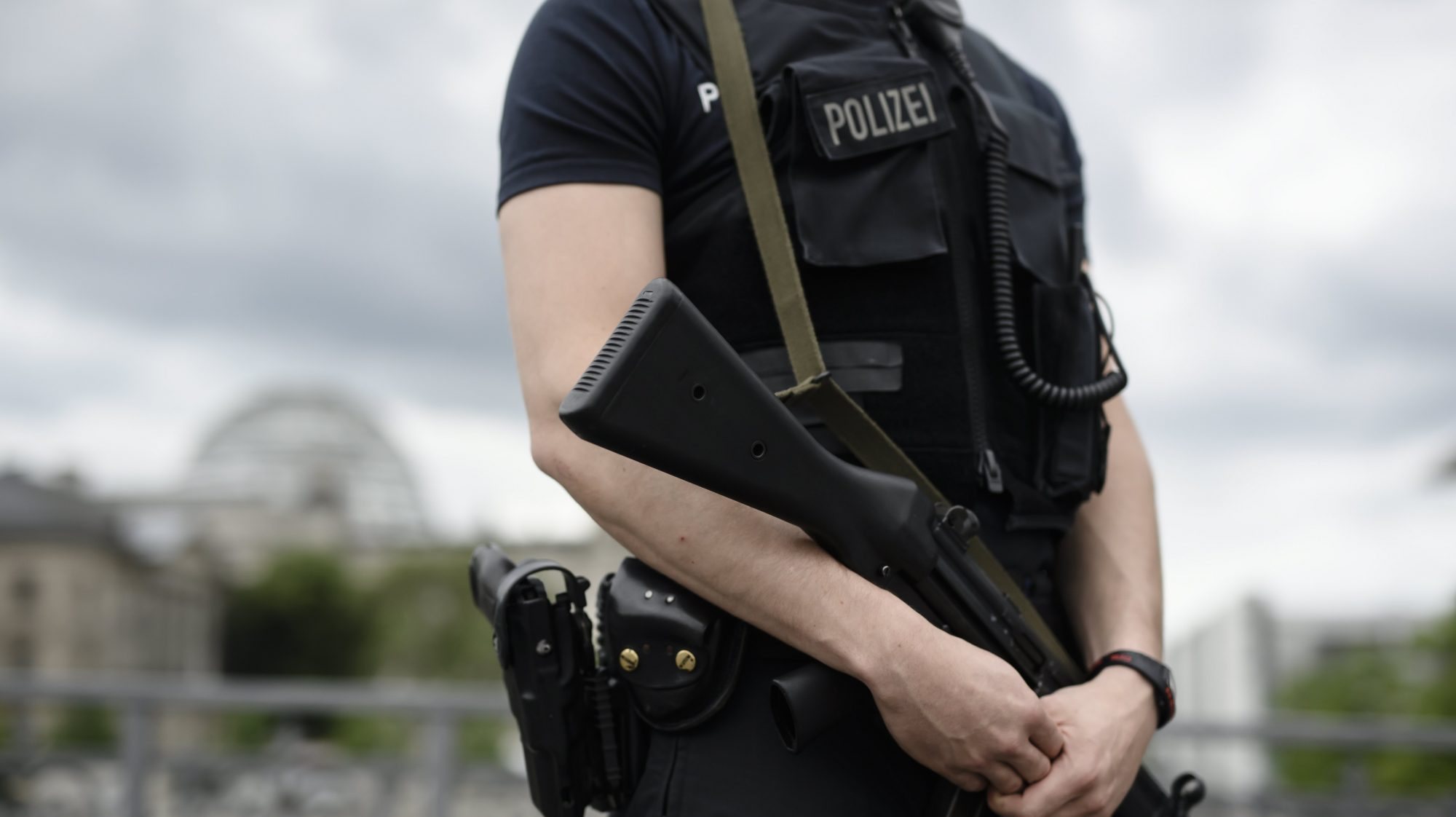 Os serviços de informações dinamarqueses confirmaram a detenção de 13 pessoas