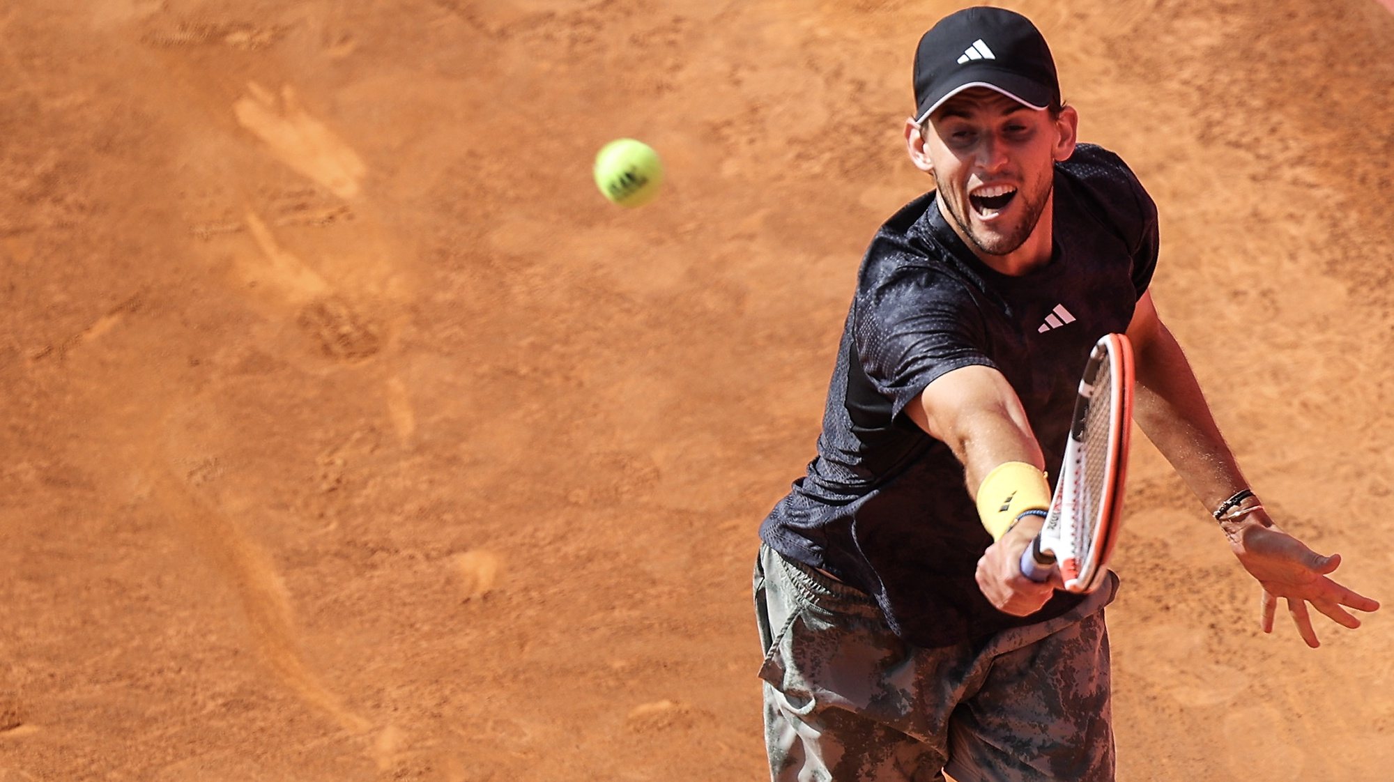 Dominic Thiem from Austria in action against Sebastian Ofner from Austria in the Round of 32 at the Estoril Open tennis tournament in Estoril, Portugal, 04 April 2023. MIGUEL A. LOPES/LUSA