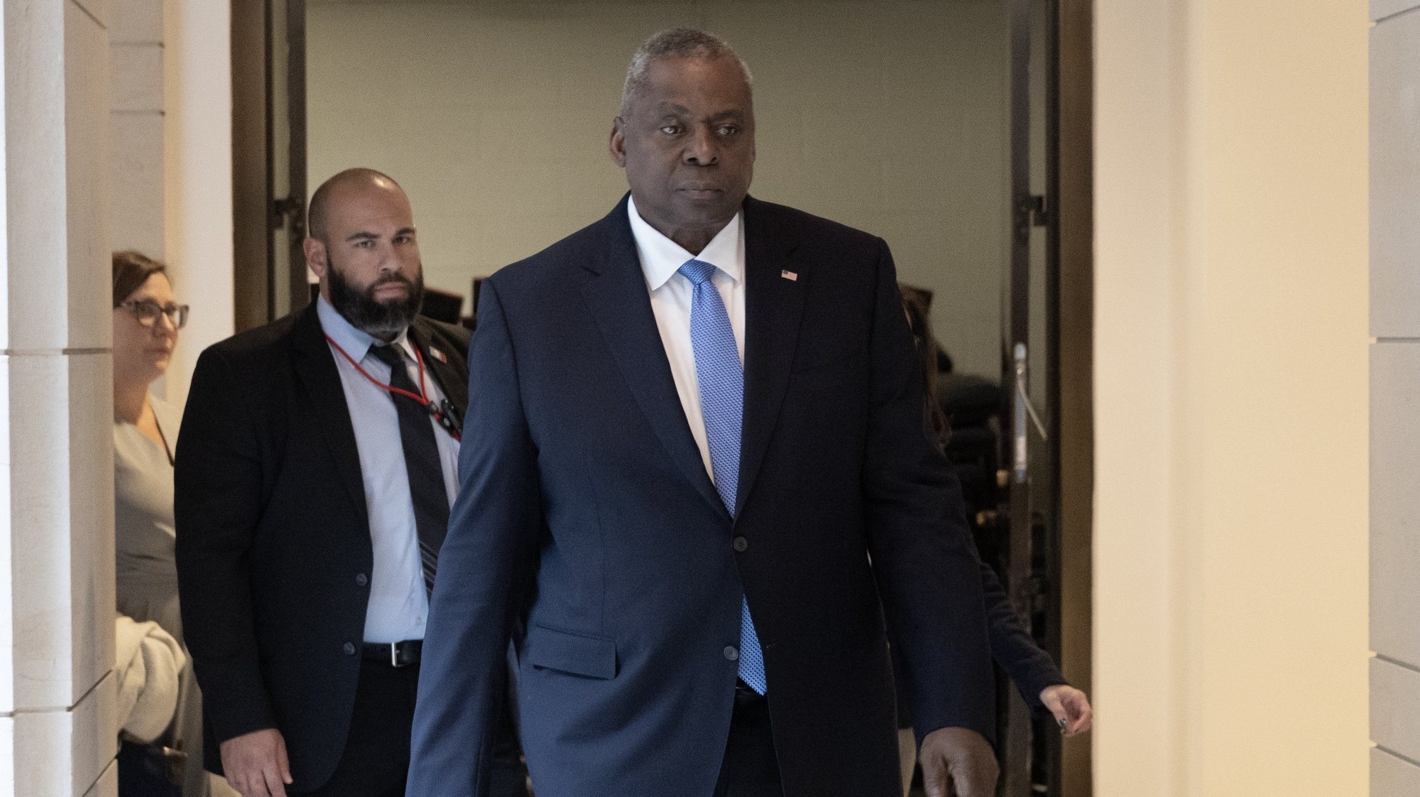 epa10926370 US Secretary of Defense Lloyd Austin (R) arrives to attend a closed-door intelligence briefing on Israel for members of the United States Senate, in the US Capitol in Washington, DC, USA, 18 October 2023.  EPA/MICHAEL REYNOLDS