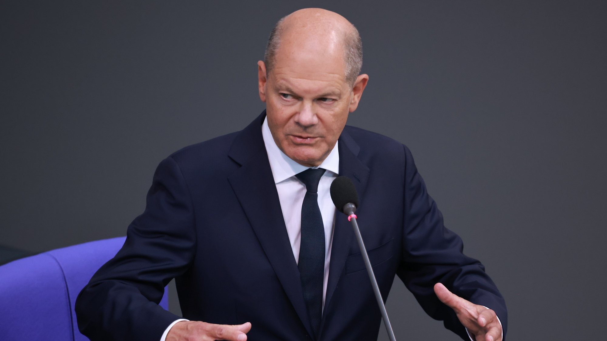 epa11454617 German Chancellor Olaf Scholz speaks during a Government question time at the German Parliament &#039;Bundestag&#039; in Berlin, Germany, 03 July 2024. Chancellor Scholz attended the session of the German Parliament to answer questions of Members of Parliament.  EPA/CLEMENS BILAN