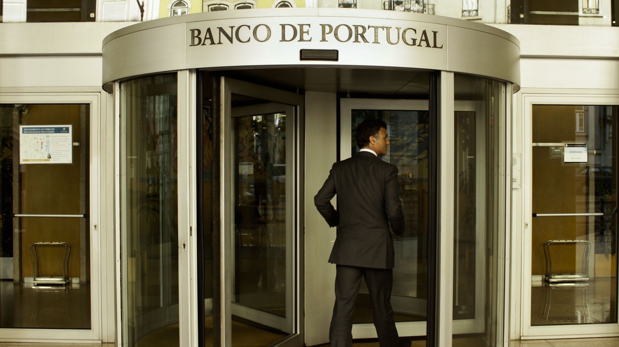 A nota de informação estatística divulgada pelo Banco de Portugal ilustra um crescimento do endividamento público
