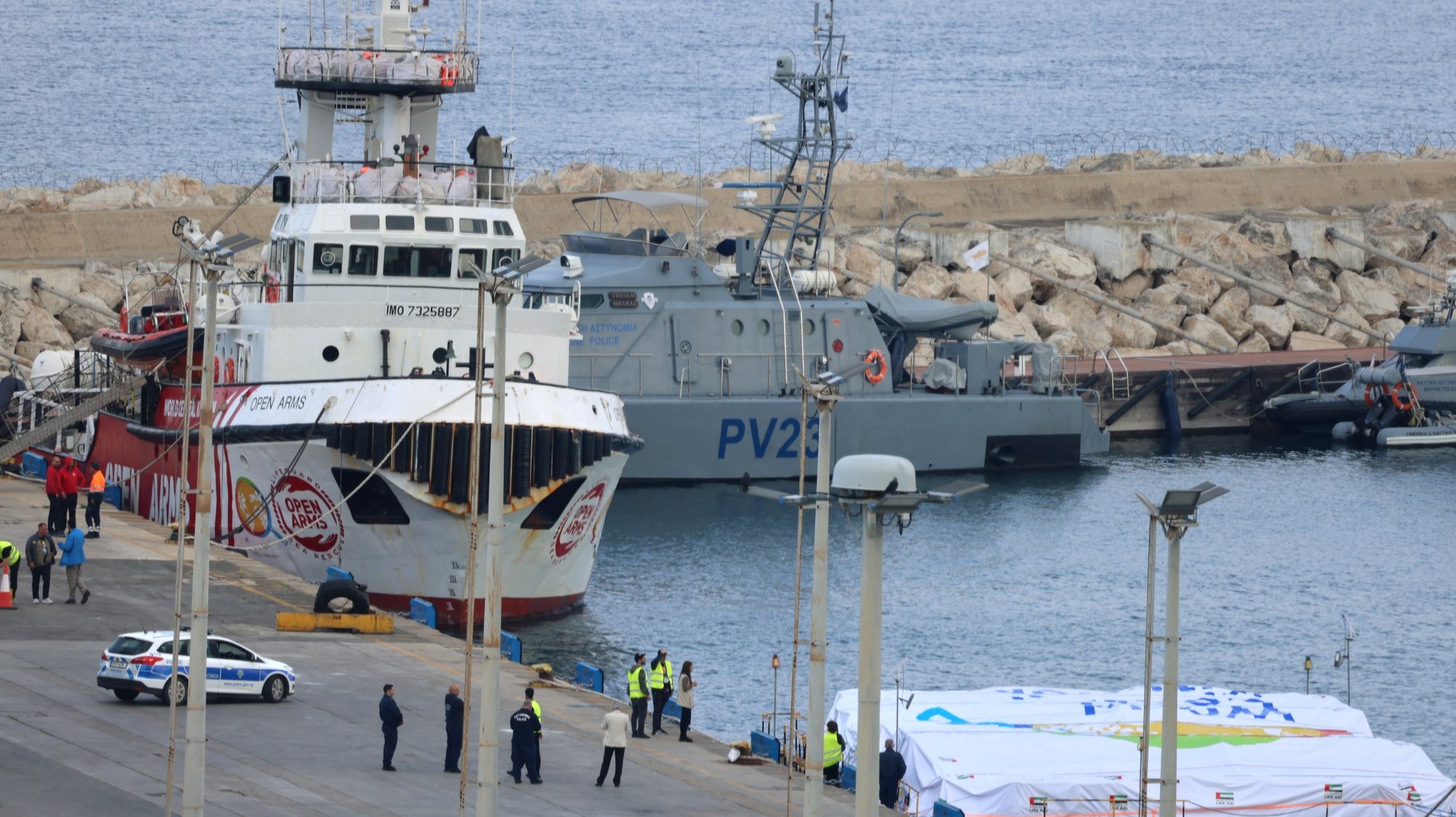 O navio da ONG espanhola Open Arms carregado com 200 toneladas de ajuda humanitária para a Faixa de Gaza