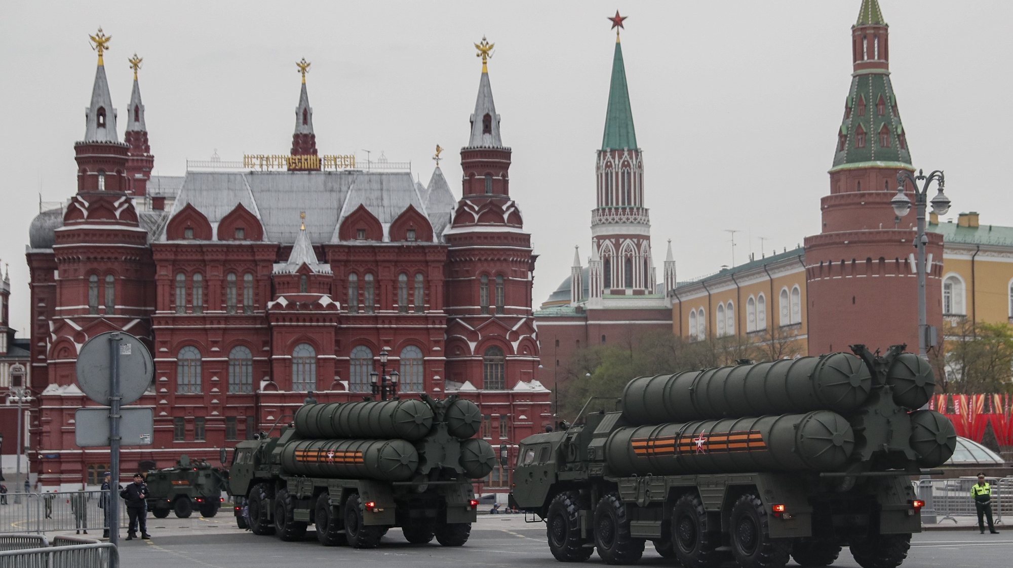 epa11303152 Russian S-300 missile systems are presented at a rehearsal for the annual military parade ahead of the Victory Day celebrations, in downtown Moscow, Russia, 26 April 2024. Russia is preparing to mark the 79th anniversary of Nazi Germany&#039;s unconditional surrender in World War II (WWII). The military parade will take place on Moscow&#039;s Red Square on 09 May.  EPA/YURI KOCHETKOV