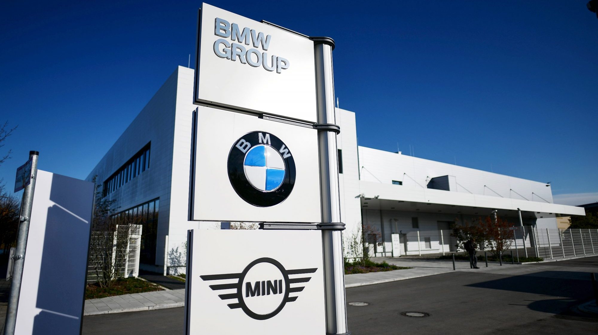 Atualmente, 30% dos veículos da BMW são produzidos com materiais reciclados, mas o novo objetivo é aumentar esta percentagem para 50%