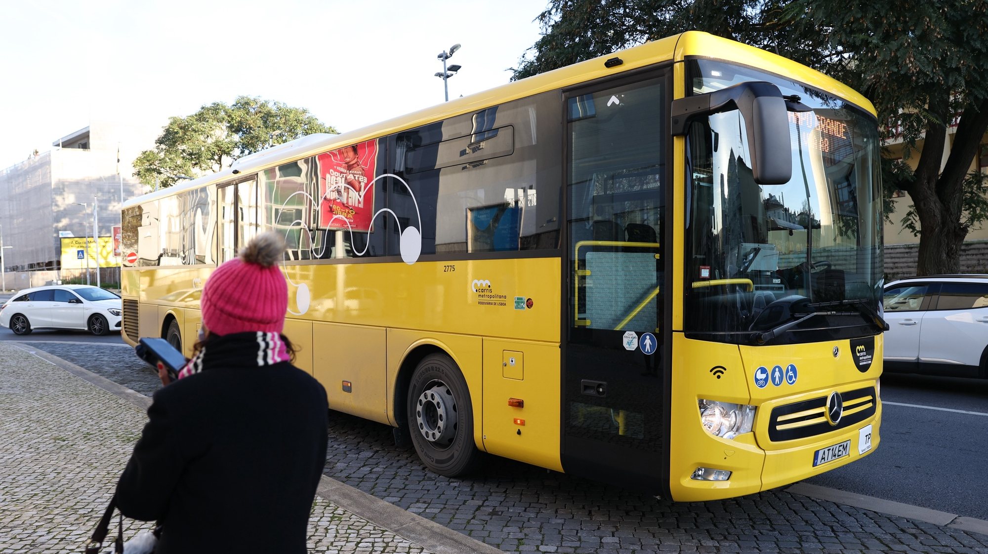 Quase duas semanas depois de a Carris Metropolitana começar, no distrito de Lisboa, os passageiros vêm mais autocarros em alguns locais, mas lamentam os atrasos constantes das carreiras e a falta de horários fora das horas de ponta, Loures, 12 de janeiro de 2023. ANTÓNIO COTRIM/LUSA