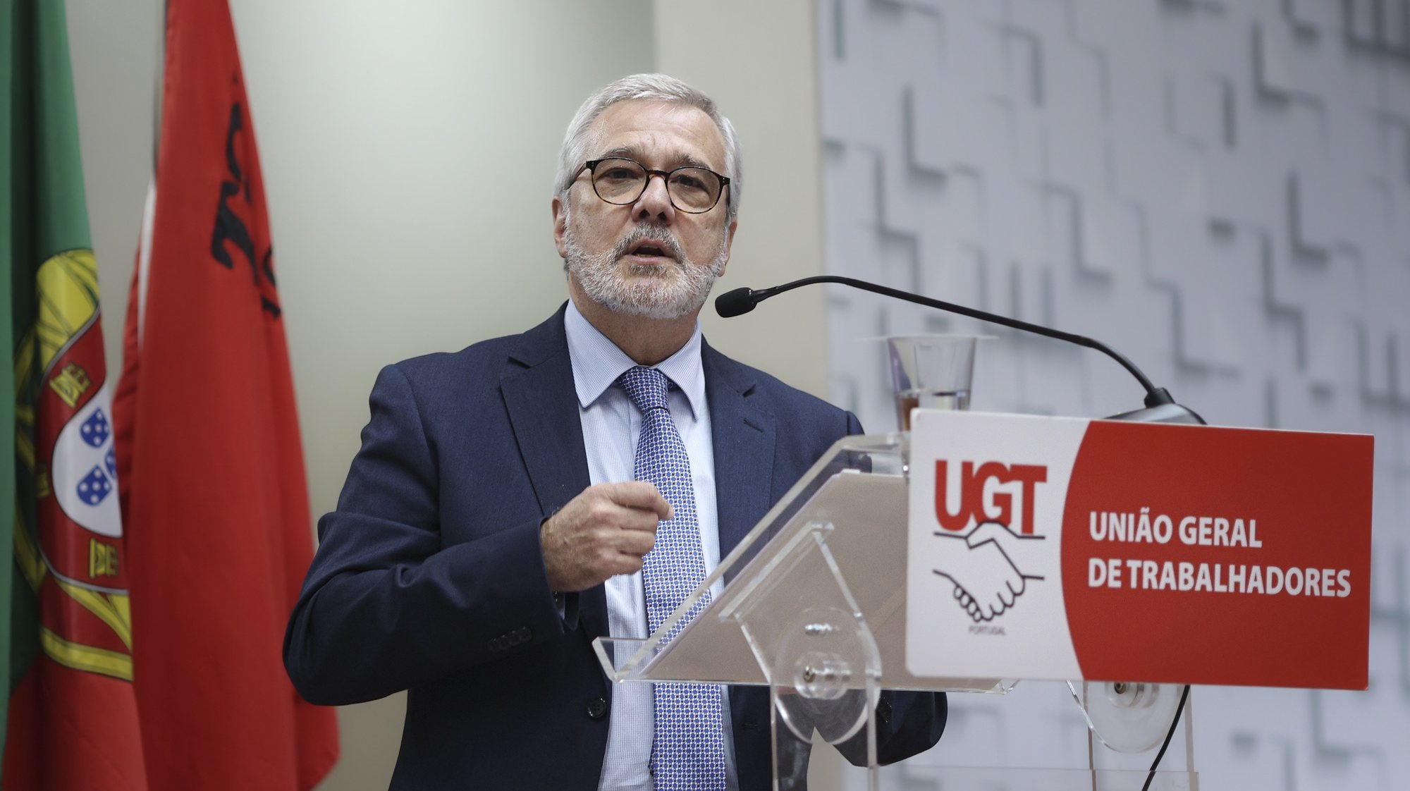 UGT defende que as metas de valorização salarial e de reforço da competitividade “não podem cair”