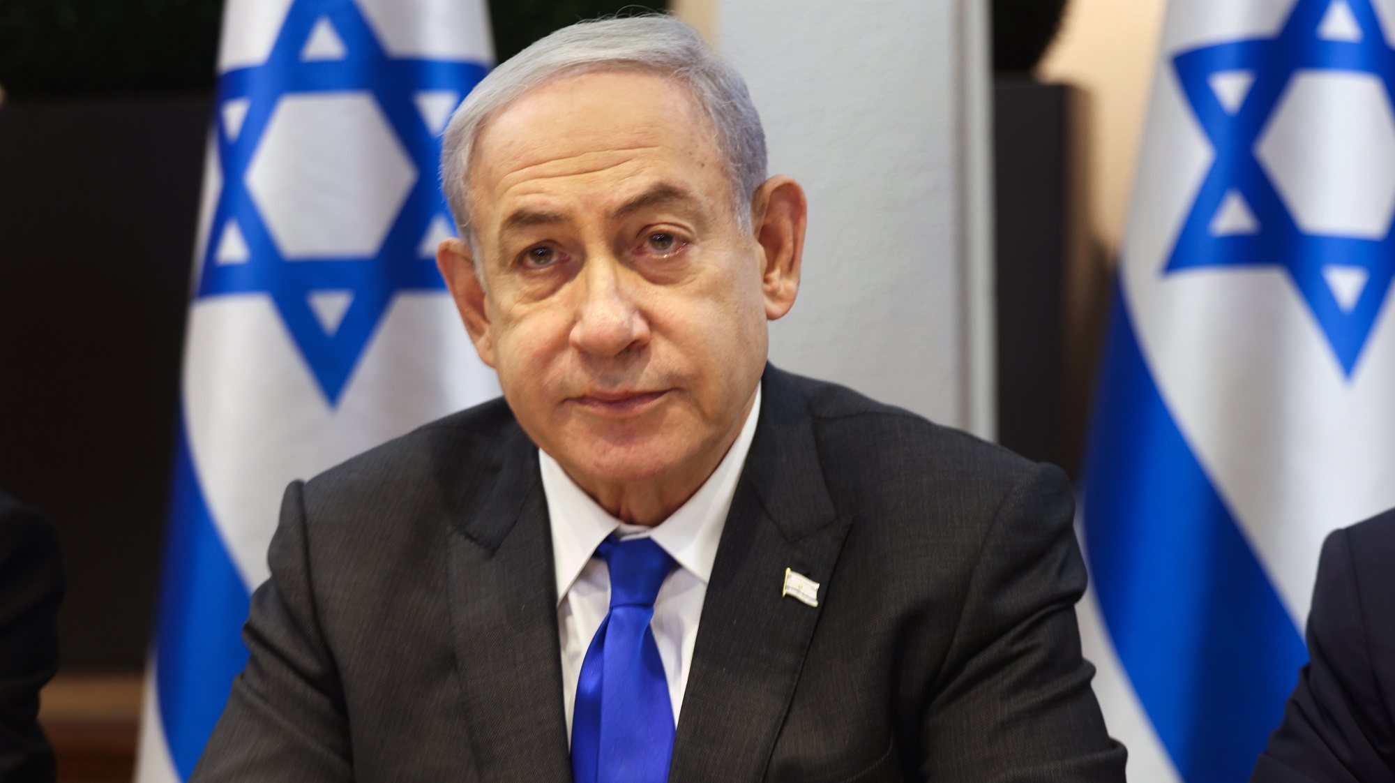 epa11033751 Israeli Prime Minister Benjamin Netanyahu chairs a Cabinet meeting at the Kirya, which houses the Israeli Ministry of Defence, in Tel Aviv, Isreal, 17 December 2023.  EPA/MENAHEM KAHANA / POOL