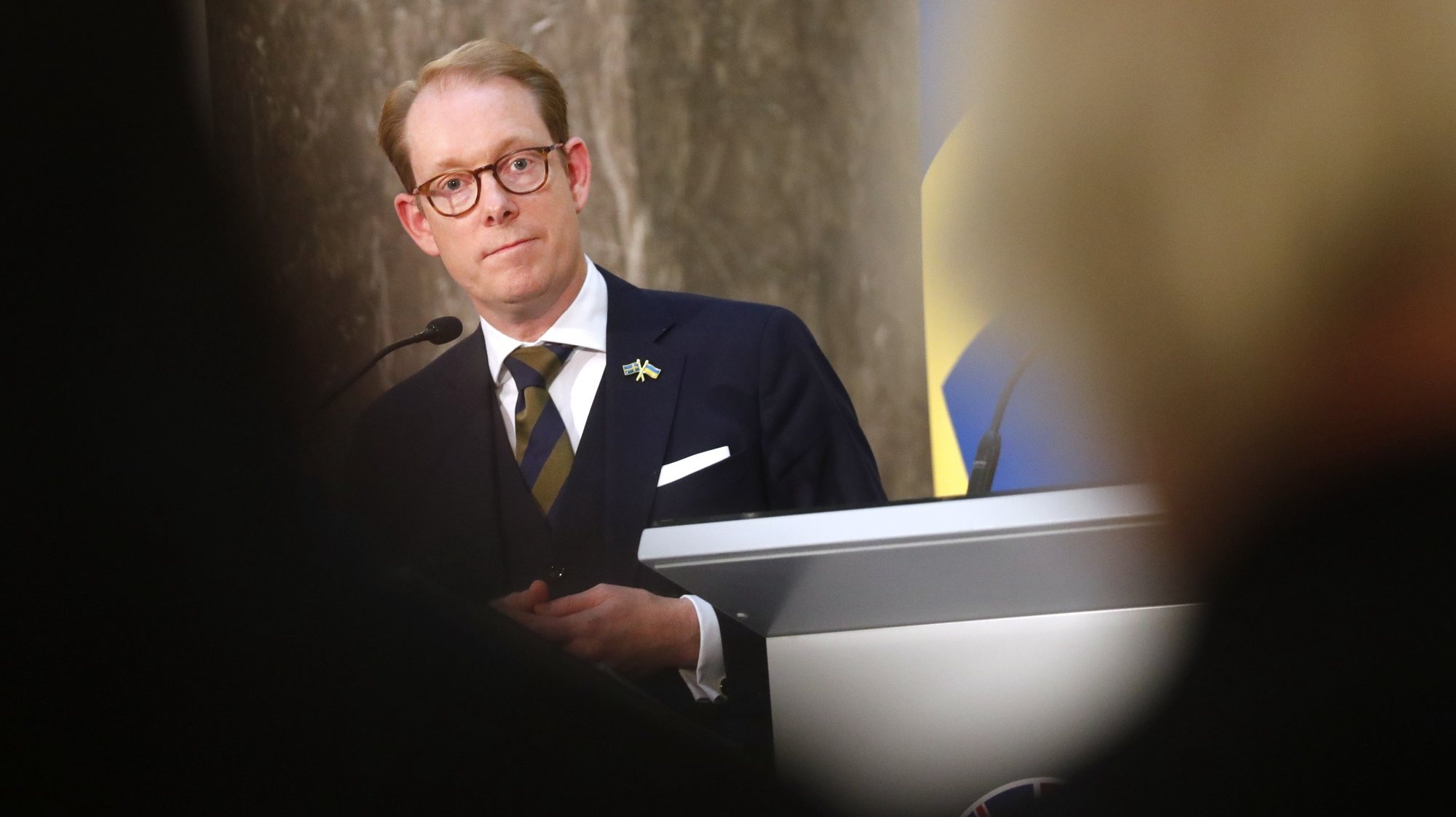 Reagiu o chefe da diplomacia sueca, Tobias Billstrom, em declarações aos media