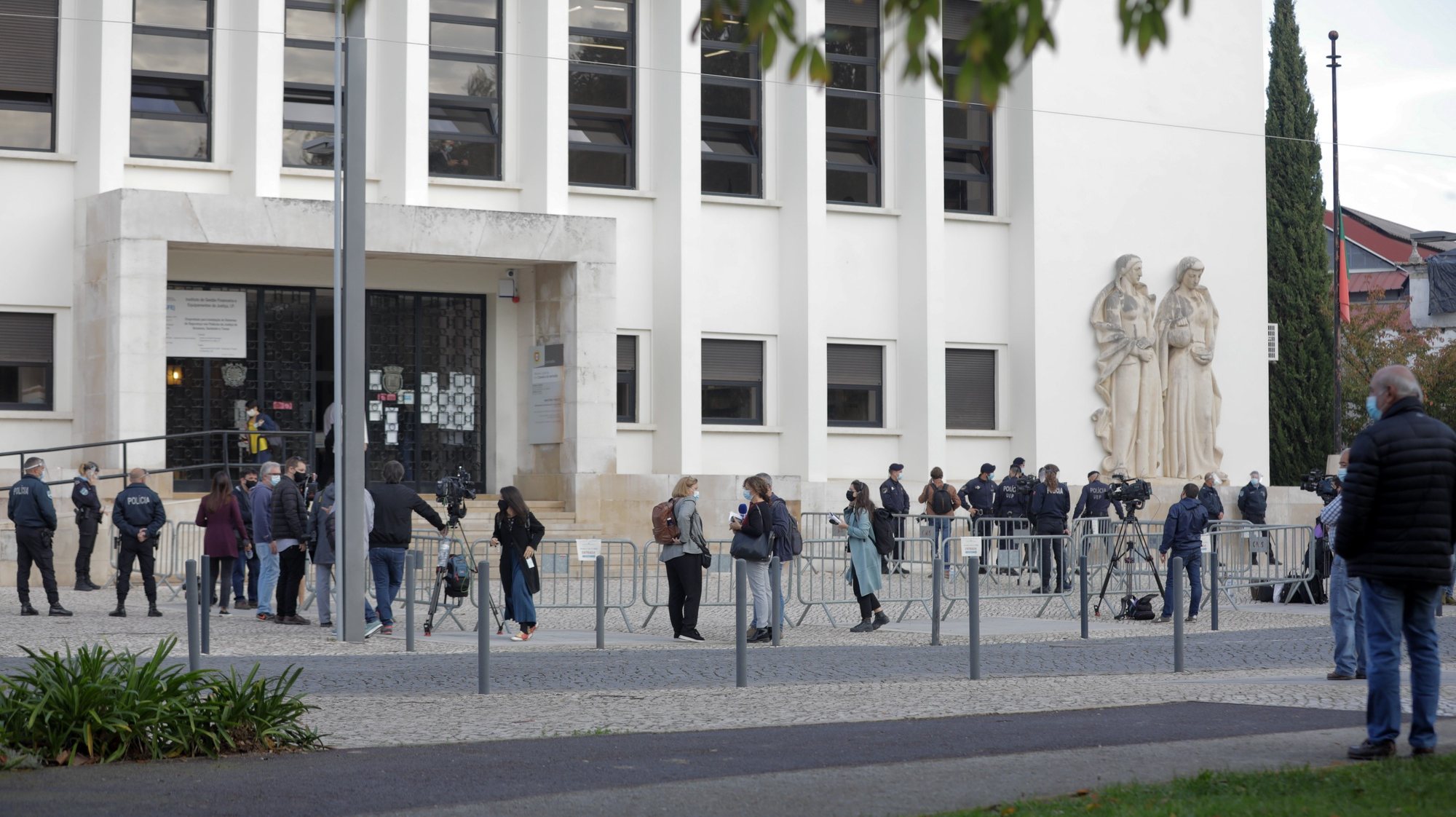 Tribunal de Santarém, no dia do início do julgamento dos arguidos no processo de “Tancos”