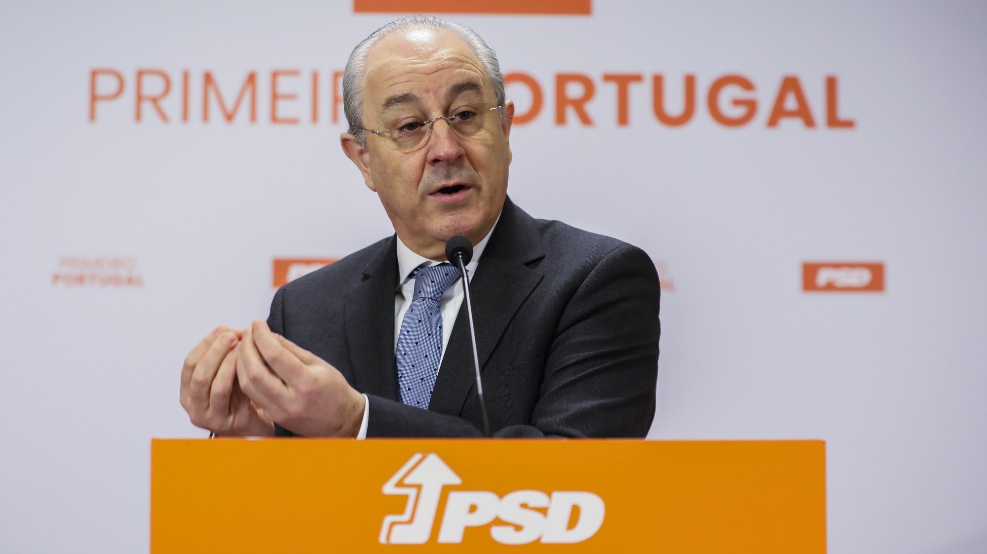 O presidente do Partido Social Democrata (PSD) Rui Rio realiza uma conferência de imprensa sobre as eleições autárquicas e a pandemia, na sede do partido no Porto, 12 de fevereiro de 2021. JOSÉ COELHO/LUSA